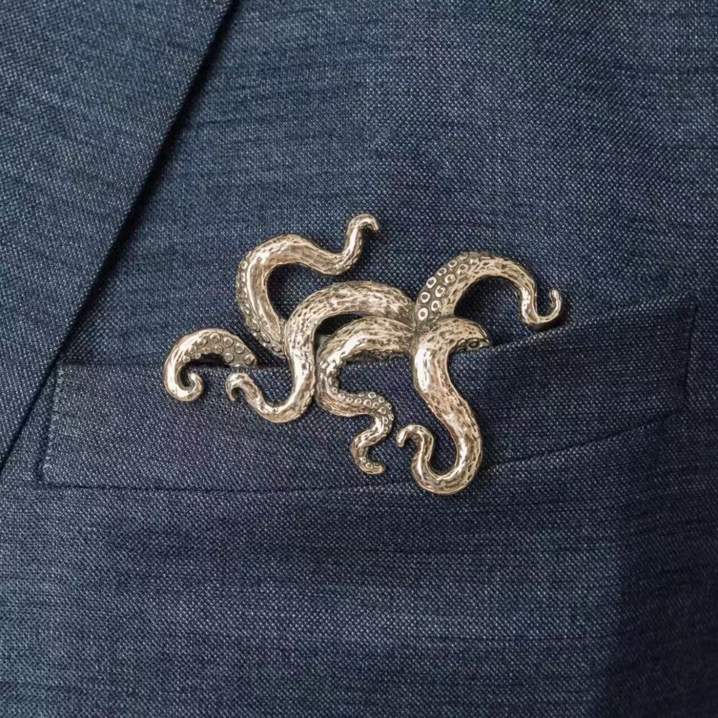 Einzigartige Oktopus-Brosche für Herrenanzüge, kreatives Finish-Design, personalisiertes High-End-Accessoire, ideal für geschäftliche und formelle Anlässe