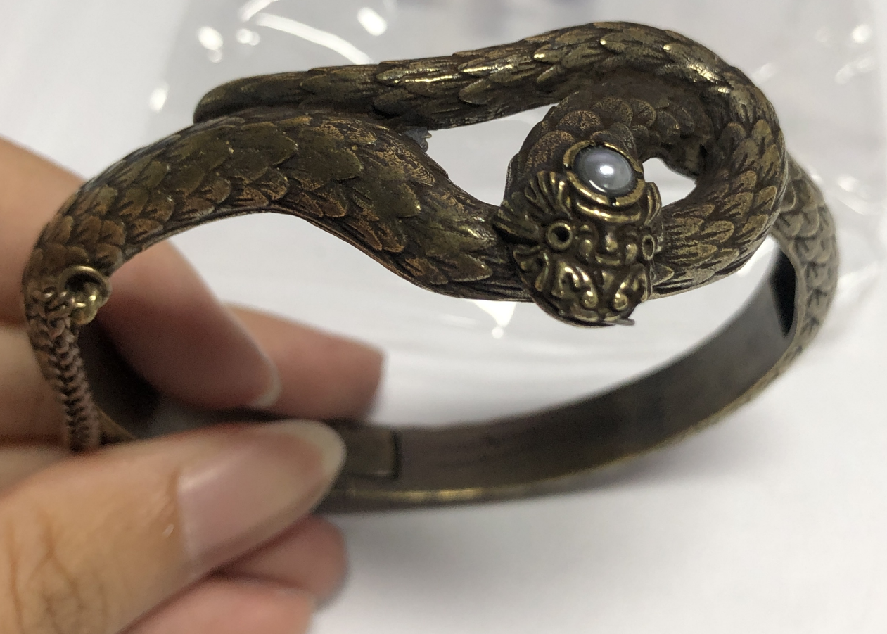 Verzauberter Schlangenarmreif – Gotisches Schlangenarmband für Schutz, Kraft und die Gabe der Transformation