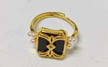 Black Gold Square Gem Pearl Ring | Vintage Royal Style | Noble & Mysterious