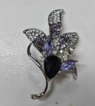 Purple Flower Brooch Elegant Vintage Gemstone Pin for Wedding & Party