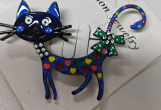 Colorful Heart Cat Brooch Cartoon Enamel Cute Jewelry Playful Gift Pin