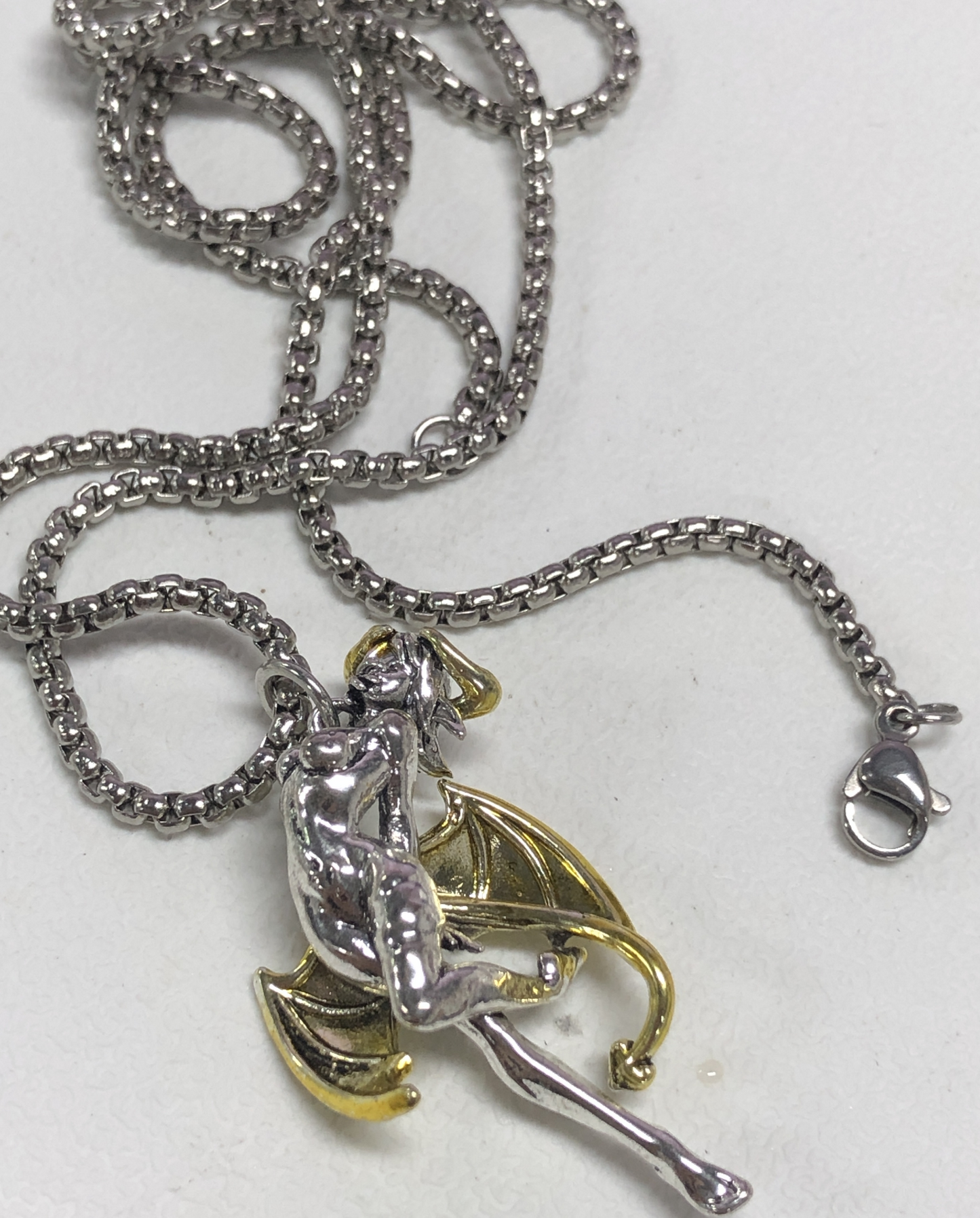 Lilith Shadow Pendant Necklace, Gothic Demon Wing Necklace, Dark Fantasy Jewelry, Symbol of Feminine Power, Rebellious Style Necklace, Artistic Devil Pendant
