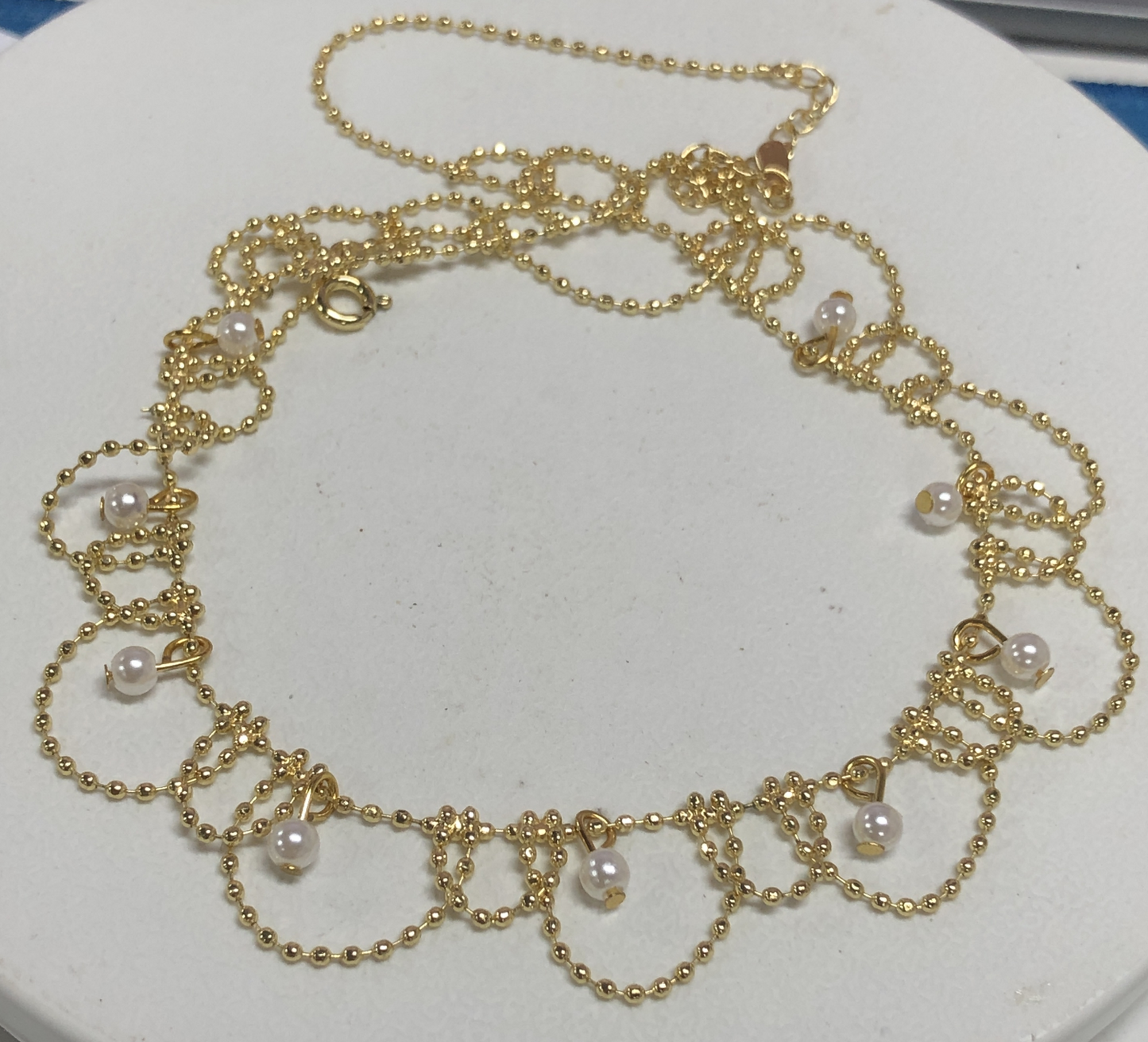 Vintage Pearl Drop Necklace with Arched Design, Gold Beaded Wave Choker for Elegant Styling