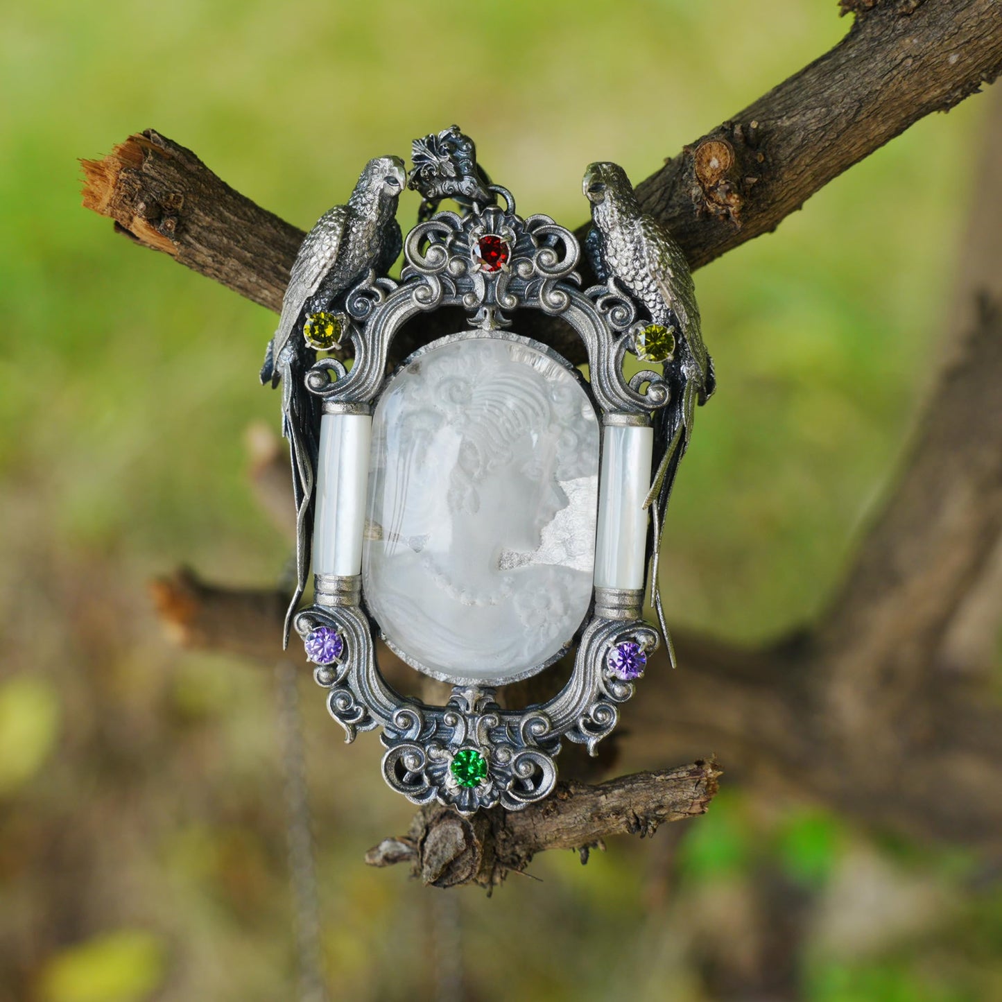 Handmade 925 Silver Victorian Cameo Necklace | Baroque Pendant with Two Parrots | Girl Relief in Rock Crystal | Vintage Craft