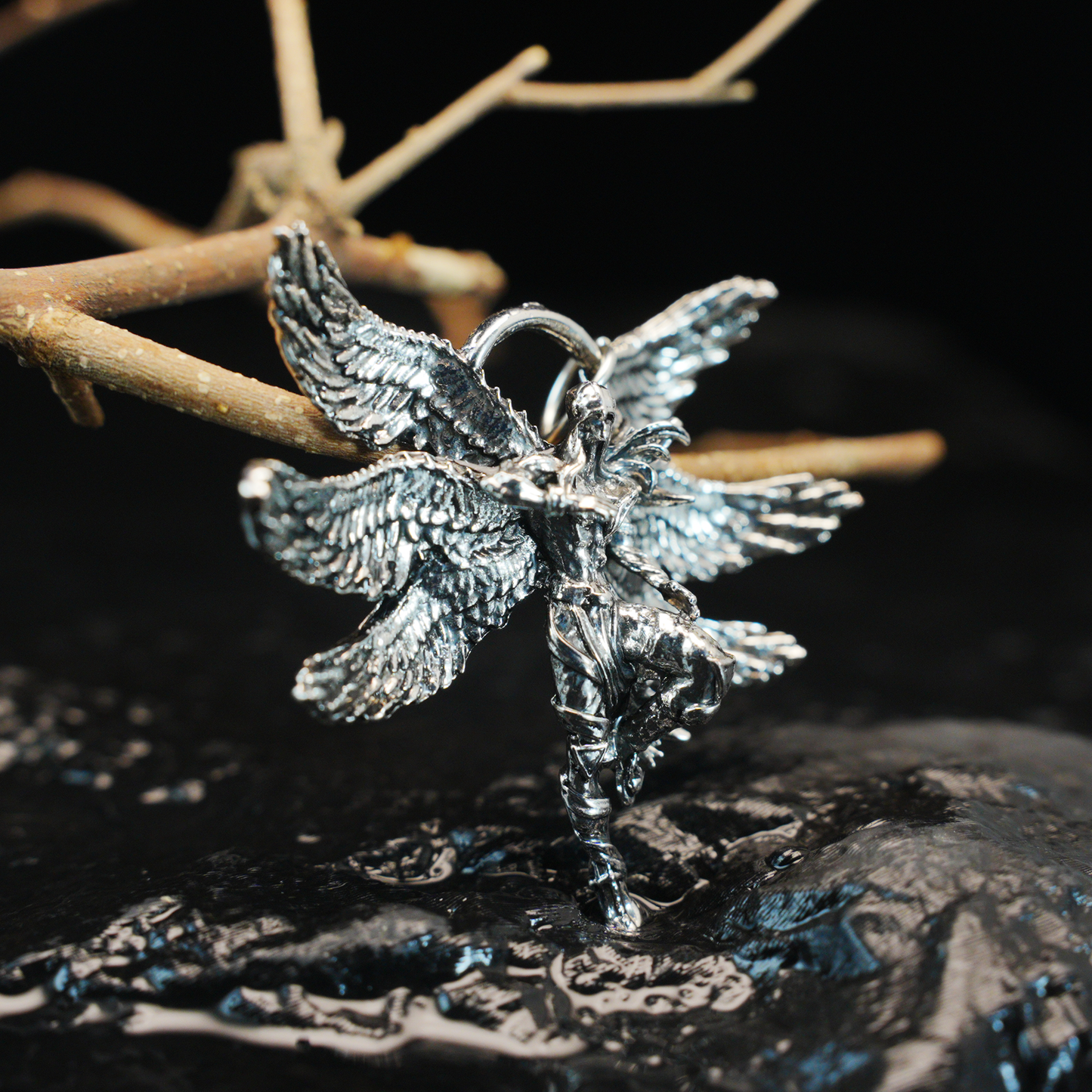 Sechsflügeliger Schutzengel-Anhänger, Gothic-Krieger-Halskette, Fantasy-Schmuck im religiösen Stil