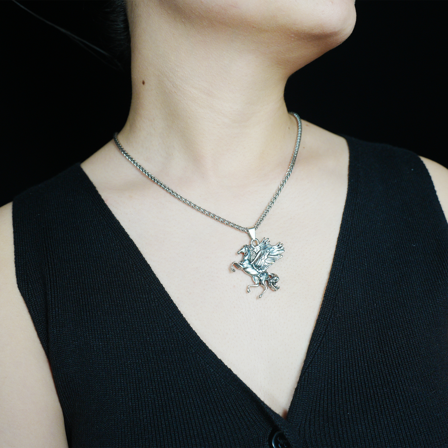 Vintage Pegasus Halskette, Mythischer Pferdeanhänger aus Messinglegierung, Gothic Fantasy Schmuck