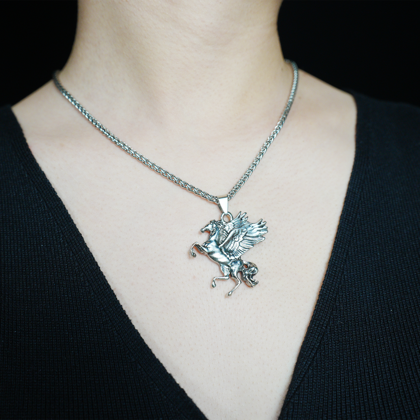 Vintage Pegasus Halskette, Mythischer Pferdeanhänger aus Messinglegierung, Gothic Fantasy Schmuck