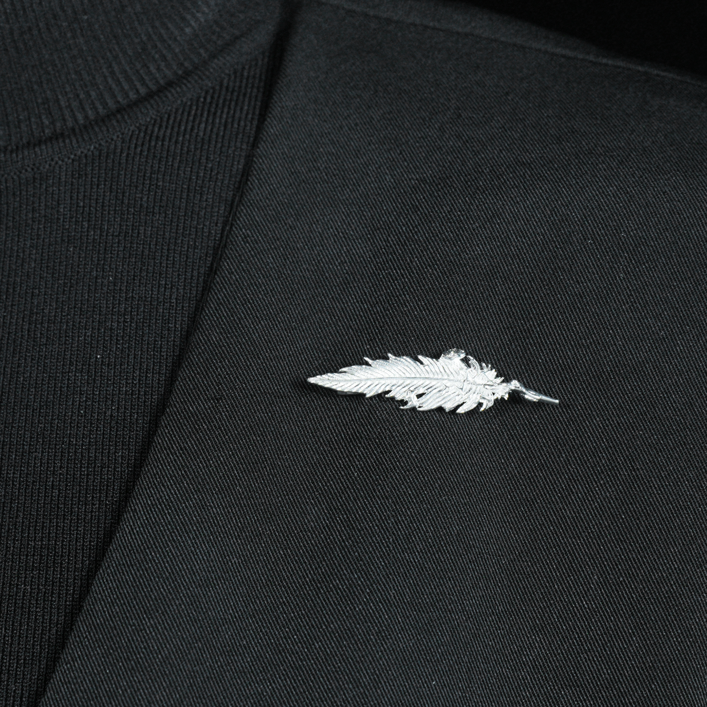 Feather Flower Brooch Nature-Inspired Elegant Unisex Jewelry