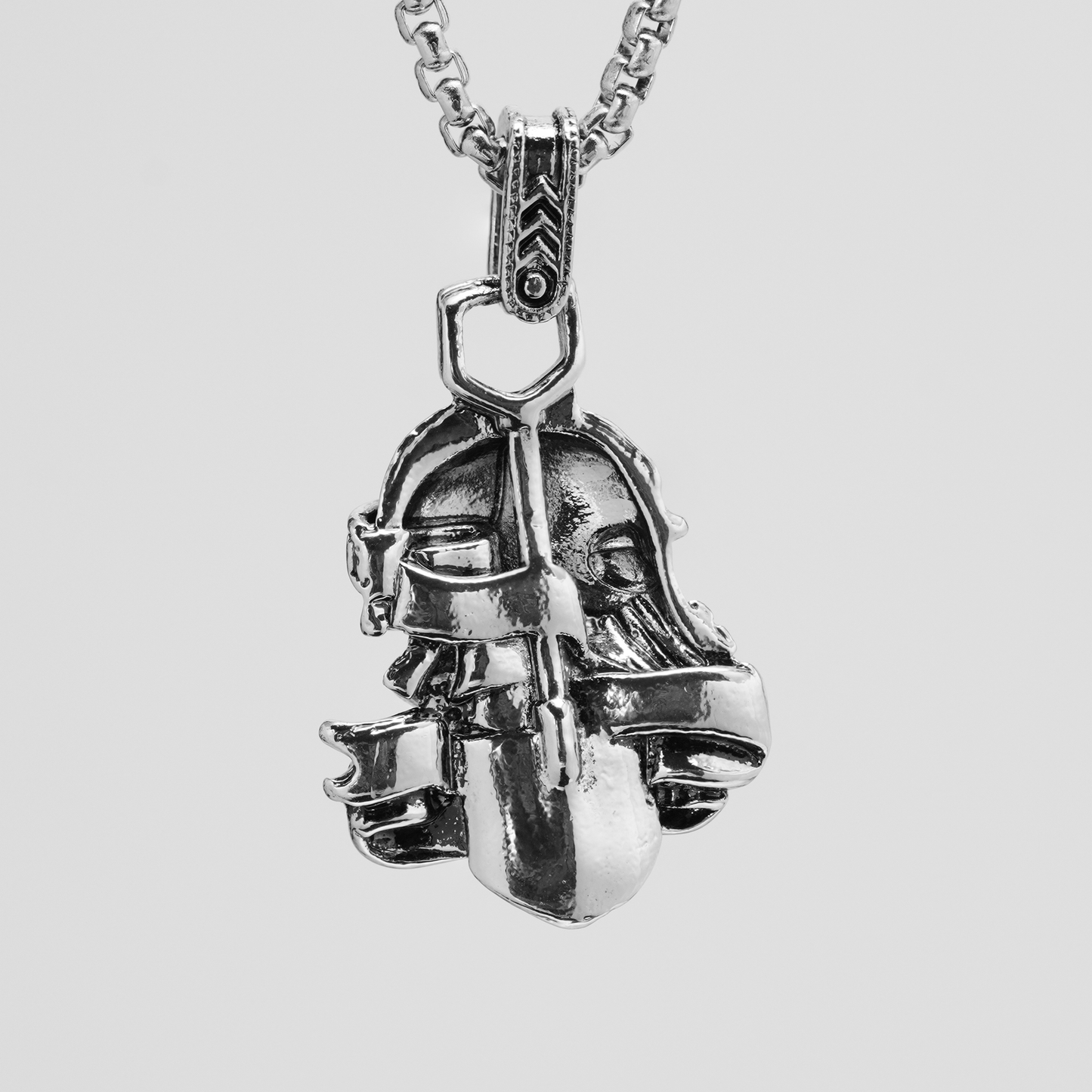 Taktische Helm-Krieger-Anhänger-Halskette | Gotisch geformter Schmuck | Unisex-Halskette im Militärstil für Sammler und Fans