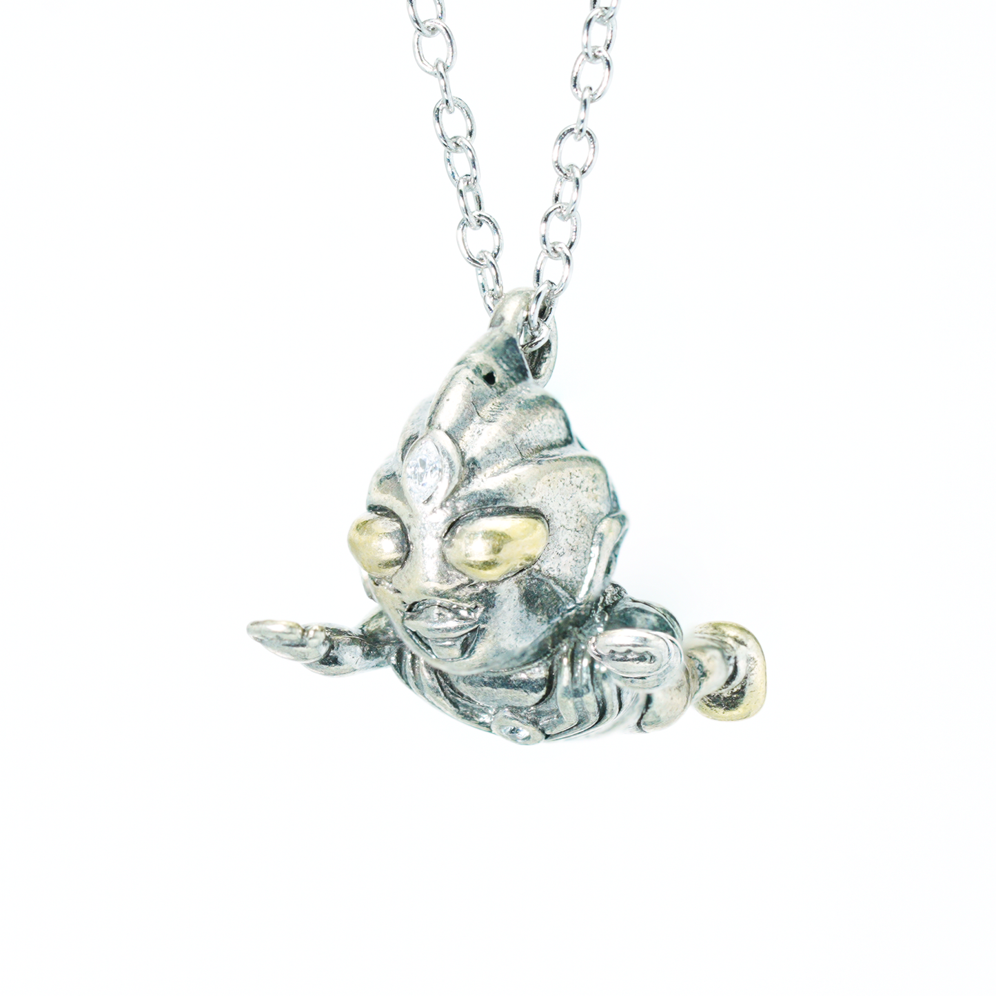 Von Ultraman inspirierte Chibi-Anhänger-Halskette – Mutige Heldenpose, Retro-Rüstungslook, Schmuck für Anime-Fans und Cosplay-Geschenke