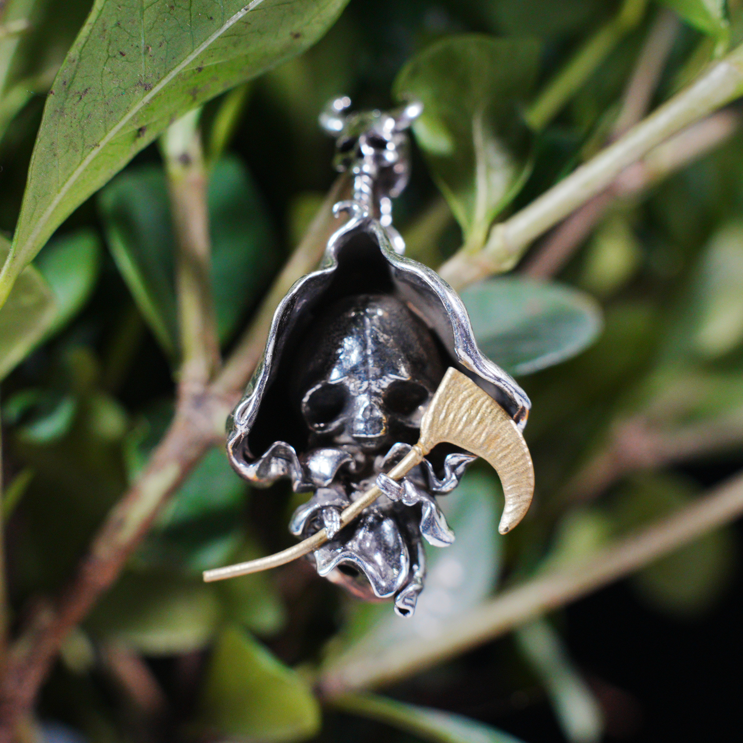 Gothic Grim Reaper Pendant Necklace – Vintage Bronze Skull with Golden Scythe, Dark Aesthetic Statement Jewelry for Men & Women