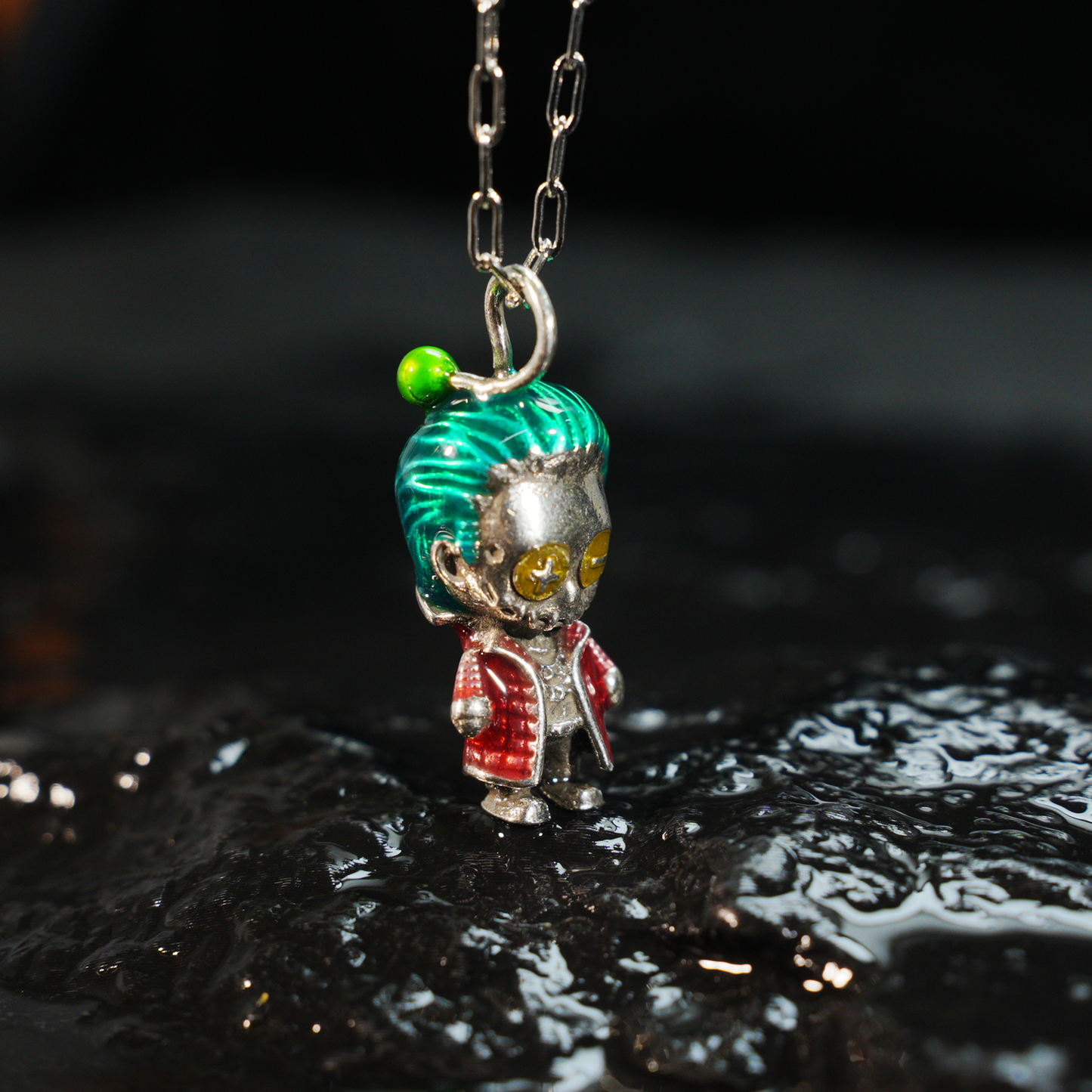 Halskette mit Chibi-Mischief-Puppenanhänger, grüner Clown-Charm, auffälliger Punk-Street-Style-Schmuck für Cosplay-Liebhaber