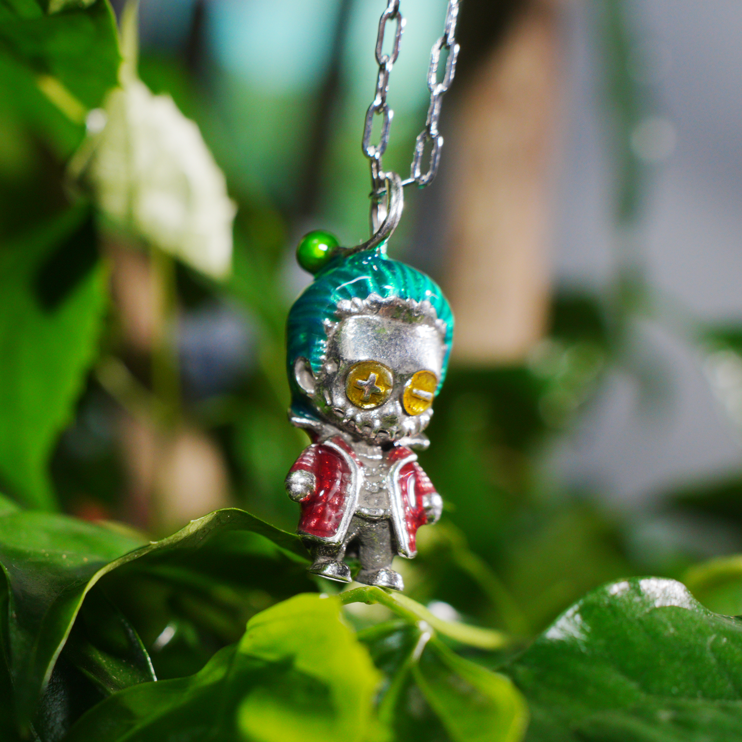 Halskette mit Chibi-Mischief-Puppenanhänger, grüner Clown-Charm, auffälliger Punk-Street-Style-Schmuck für Cosplay-Liebhaber