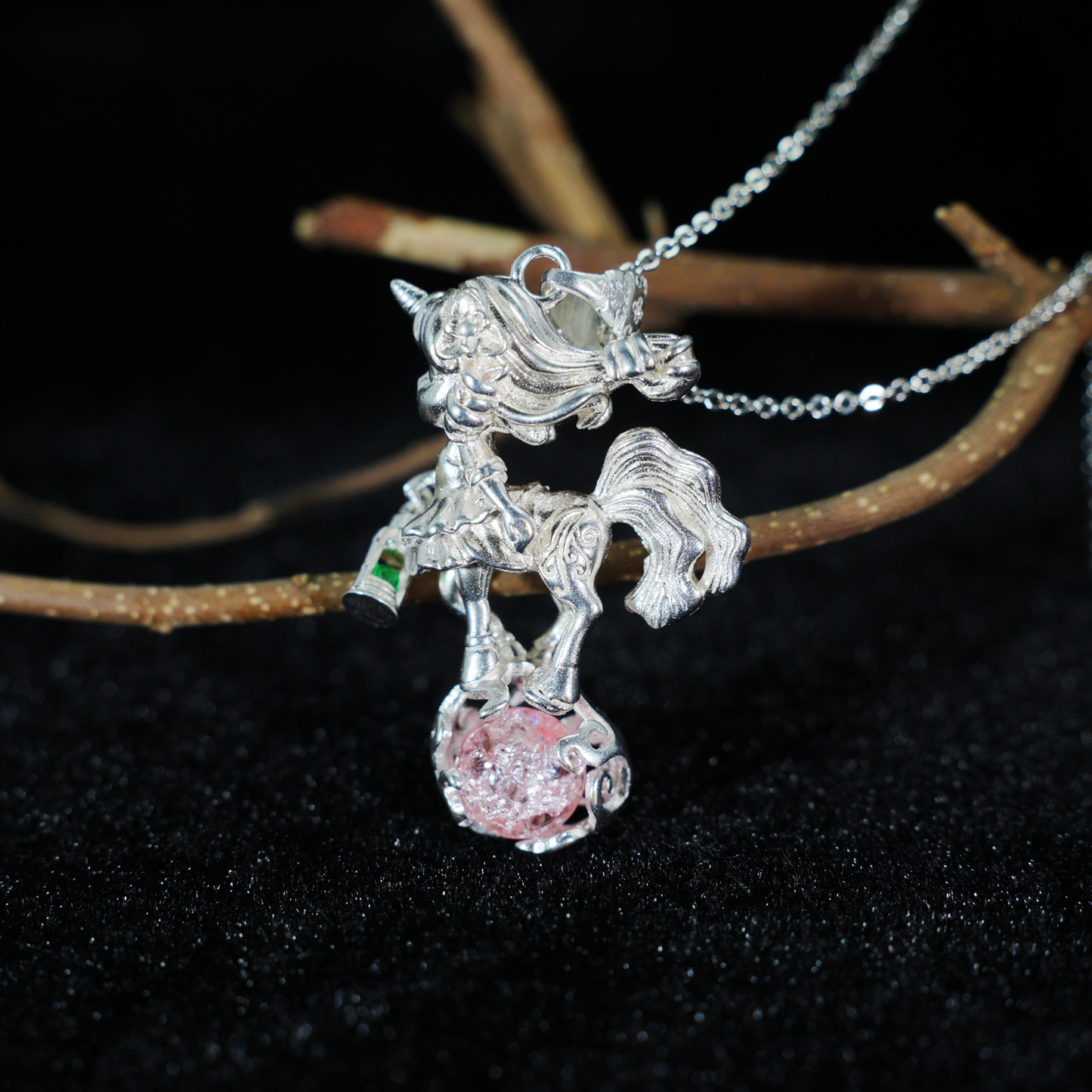 Magischer Einhorn-Mädchen-Anhänger – Süße Fantasy-Halskette für Frauen | Skurriler Fairycore-Schmuck für Träumer & Geschenk für Anime-Liebhaber