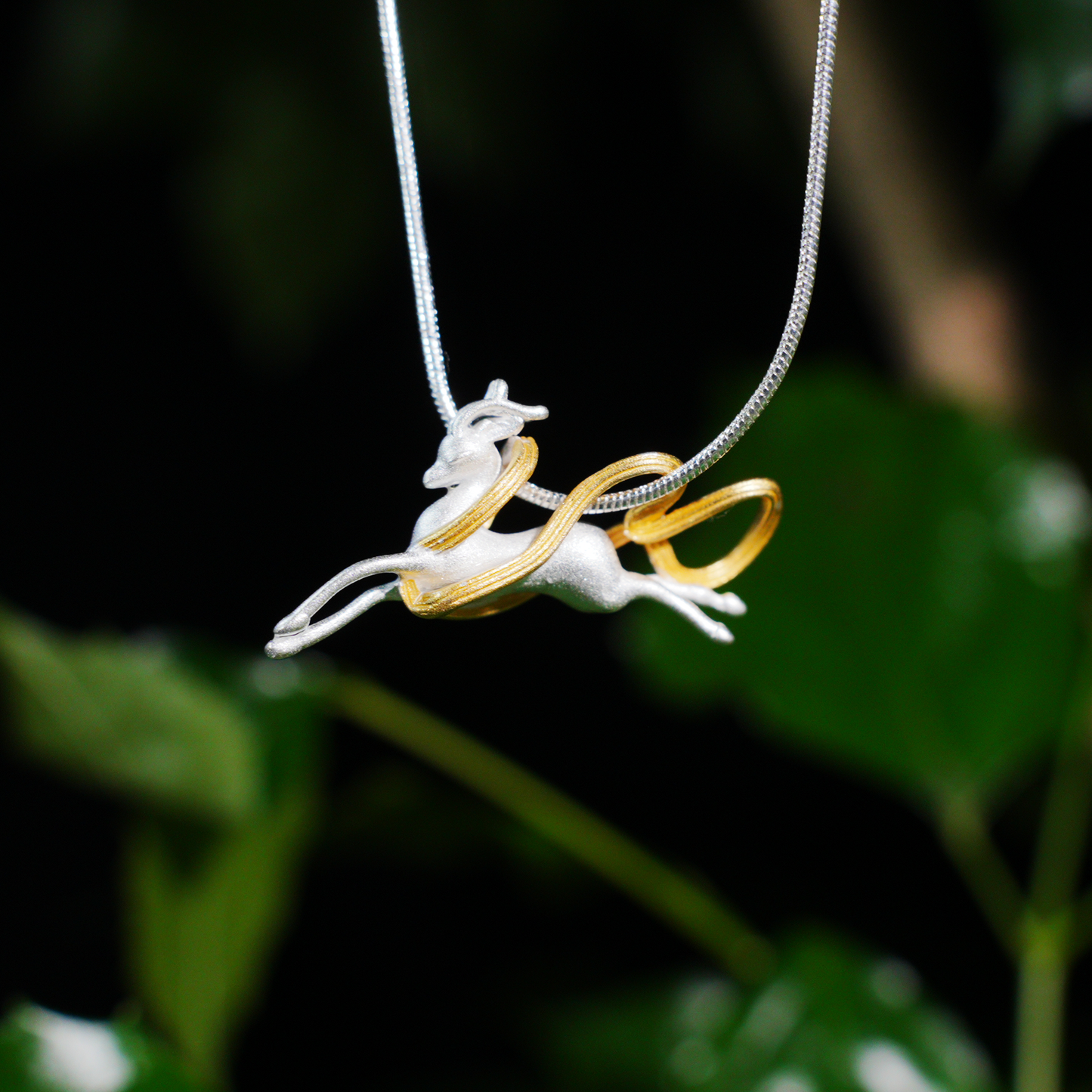 Running Deer Pendant Necklace – Dual-Tone Leaping Deer, Nature-Inspired Totem Jewelry, Fairytale Gift