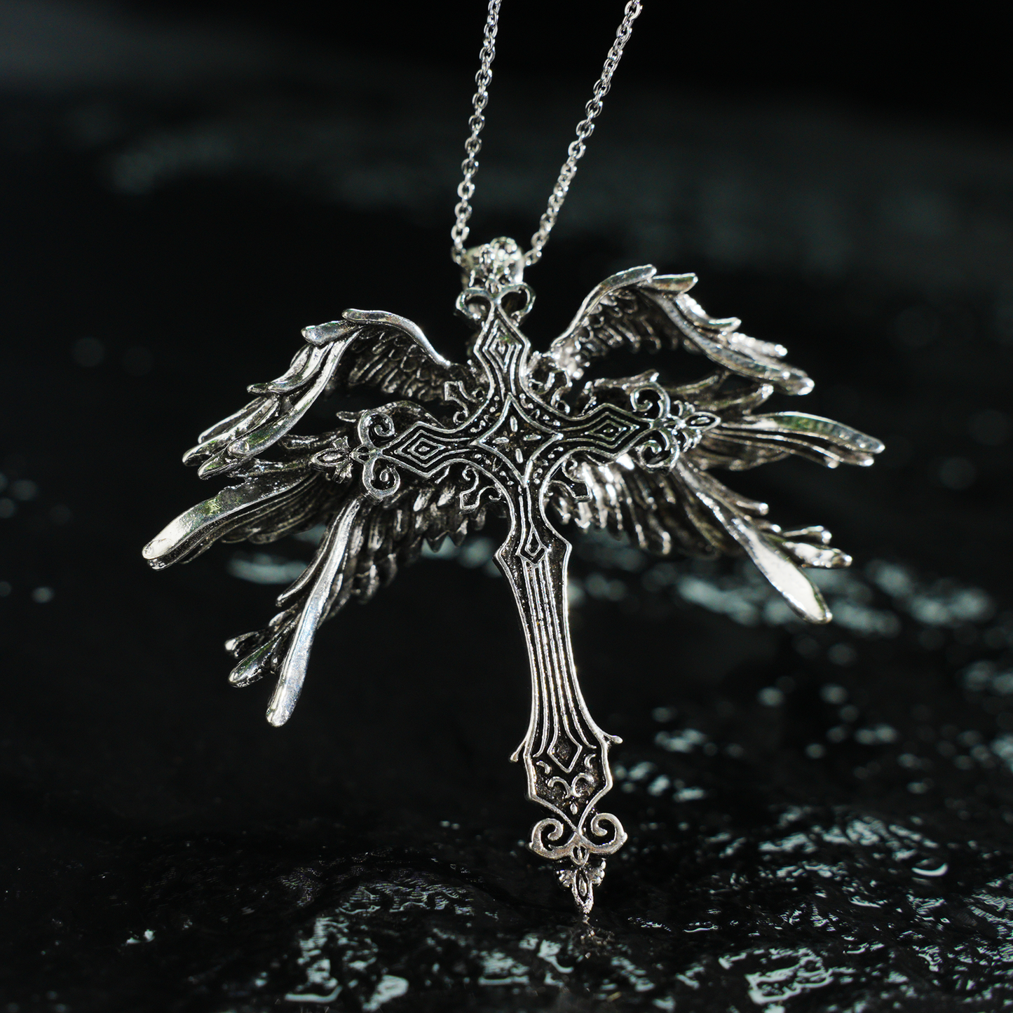Gothic Kreuz Halskette mit Flügeln, Engel Amulett Anhänger, Vintage Religiöser Schmuck, Statement Fantasy Halskette