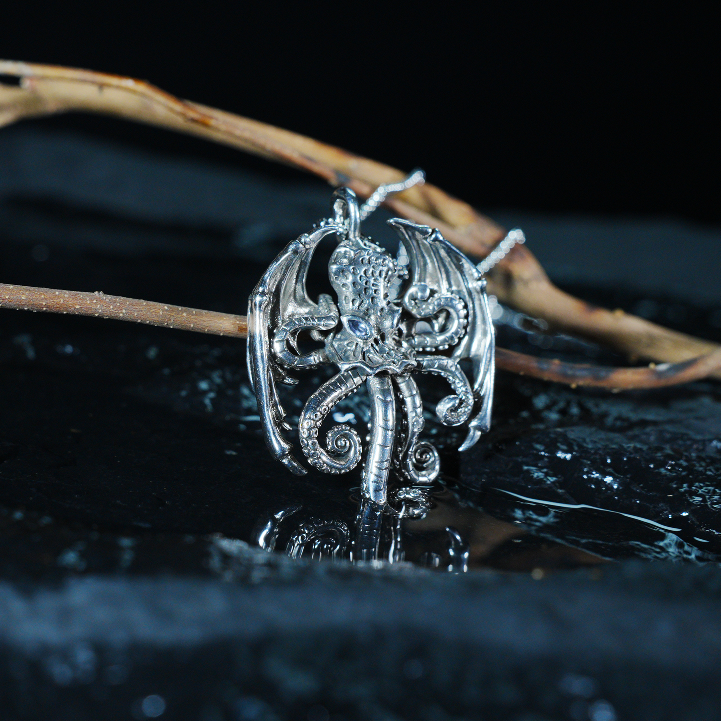 Cthulhu Tentakel Anhänger Halskette | Gotisches geflügeltes Oktopus-Amulett | Dark Fantasy Schmuck