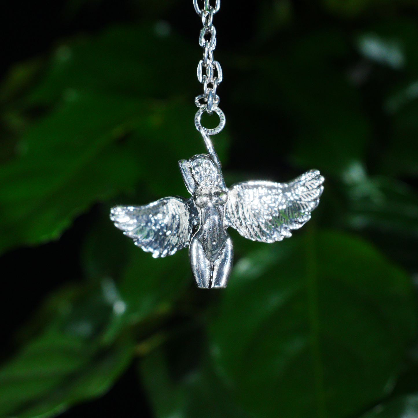 Flying Wing Goddess Pendant Necklace – Feminine Power Sculpture, Retro Style, Statement Jewelry for Women