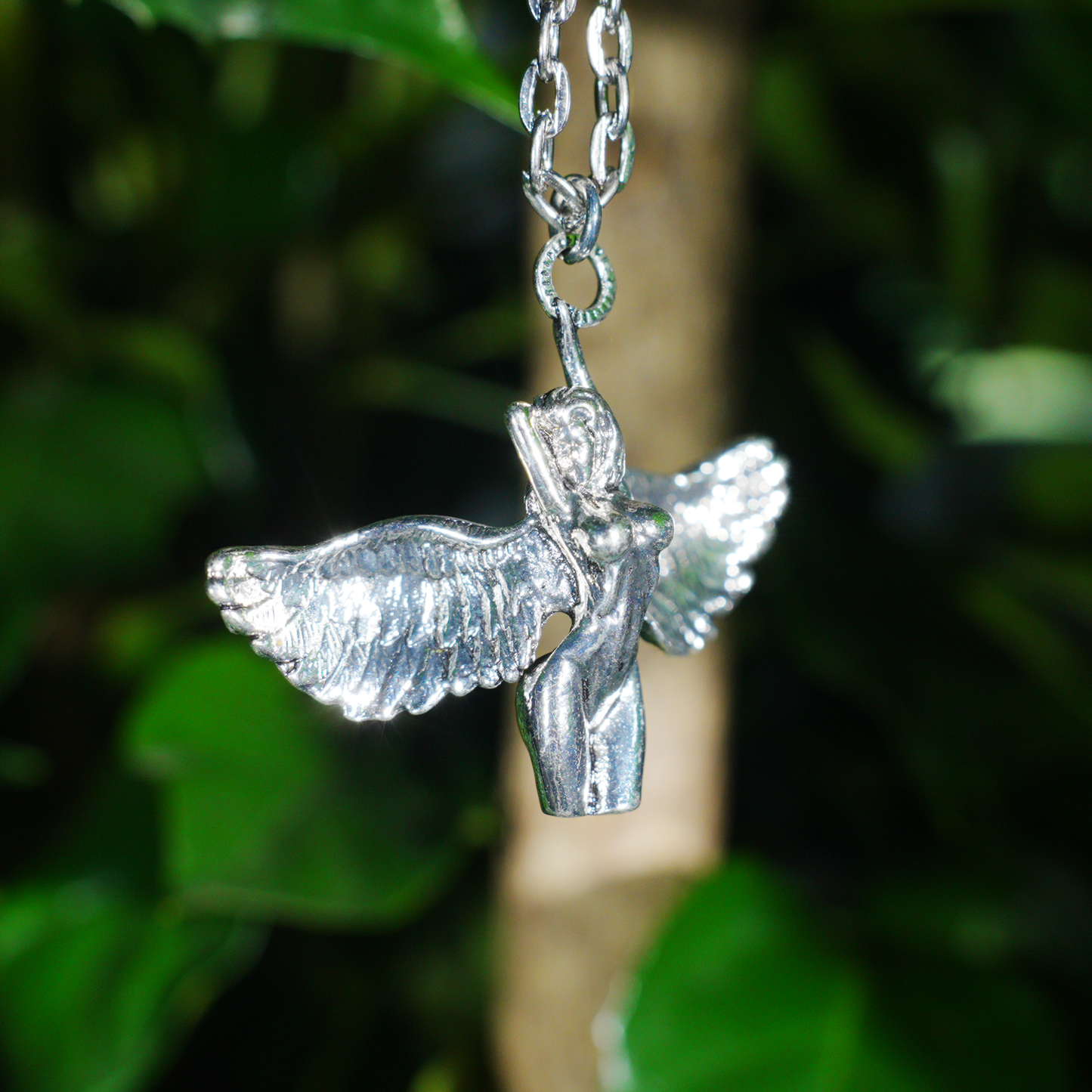 Flying Wing Goddess Pendant Necklace – Feminine Power Sculpture, Retro Style, Statement Jewelry for Women
