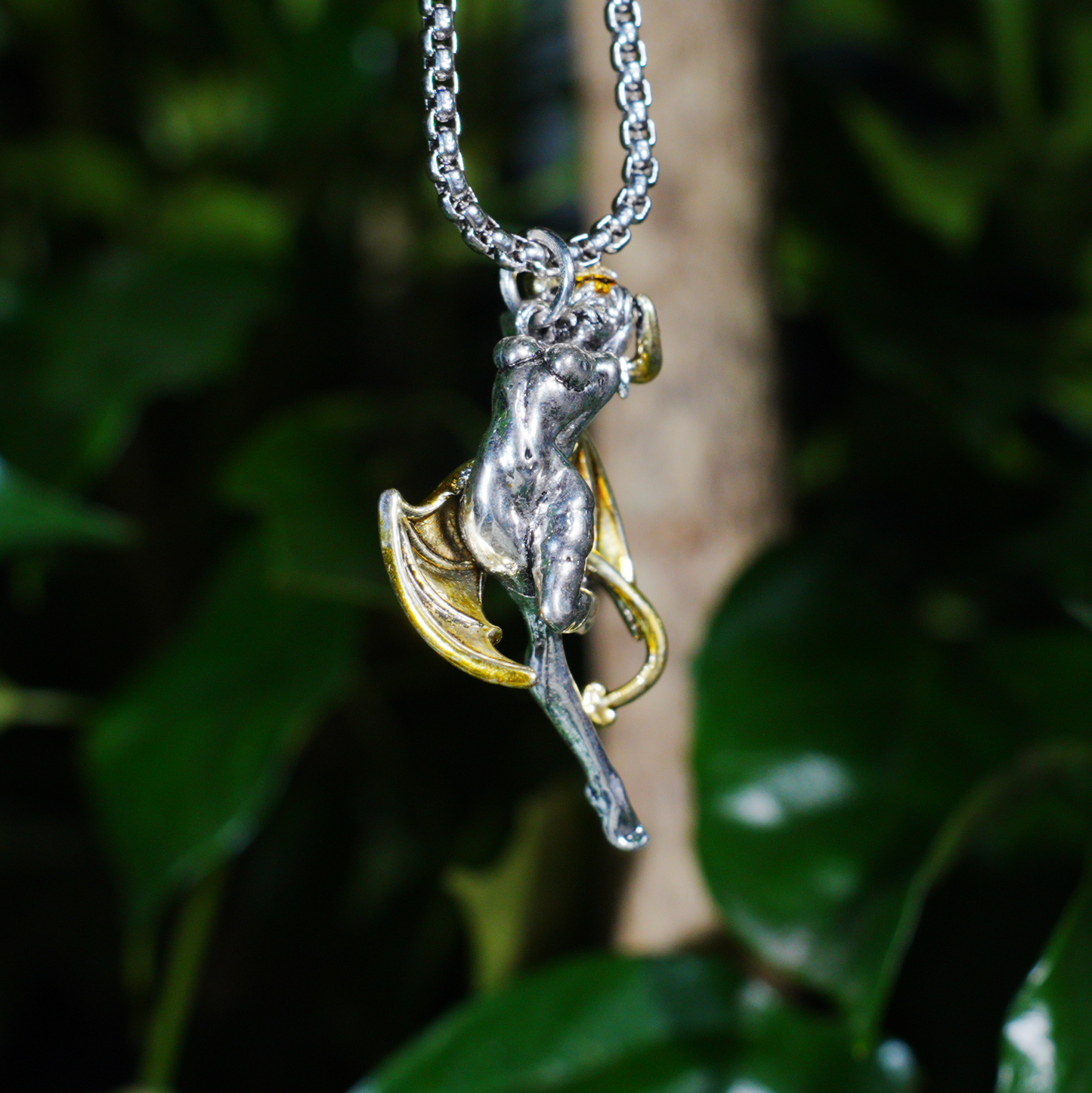 Lilith Shadow Pendant Necklace, Gothic Demon Wing Necklace, Dark Fantasy Jewelry, Symbol of Feminine Power, Rebellious Style Necklace, Artistic Devil Pendant