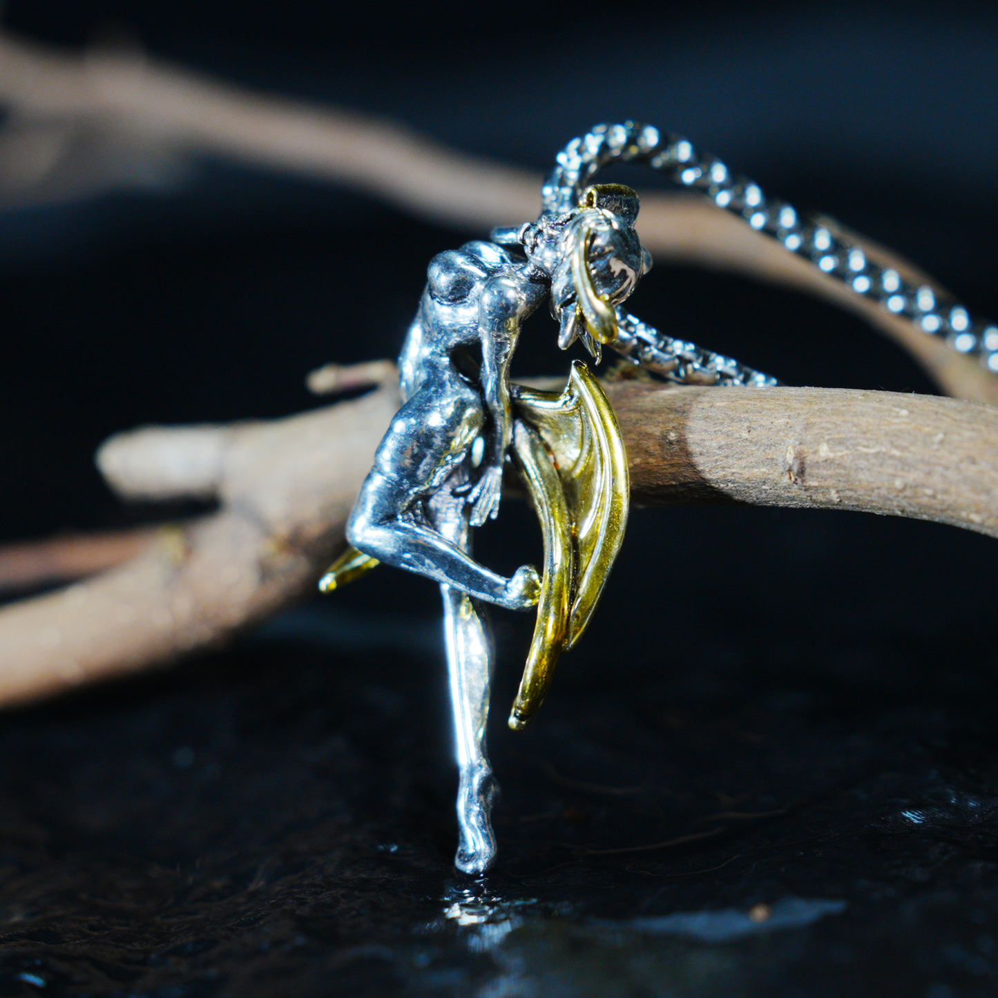 Lilith Shadow Pendant Necklace, Gothic Demon Wing Necklace, Dark Fantasy Jewelry, Symbol of Feminine Power, Rebellious Style Necklace, Artistic Devil Pendant