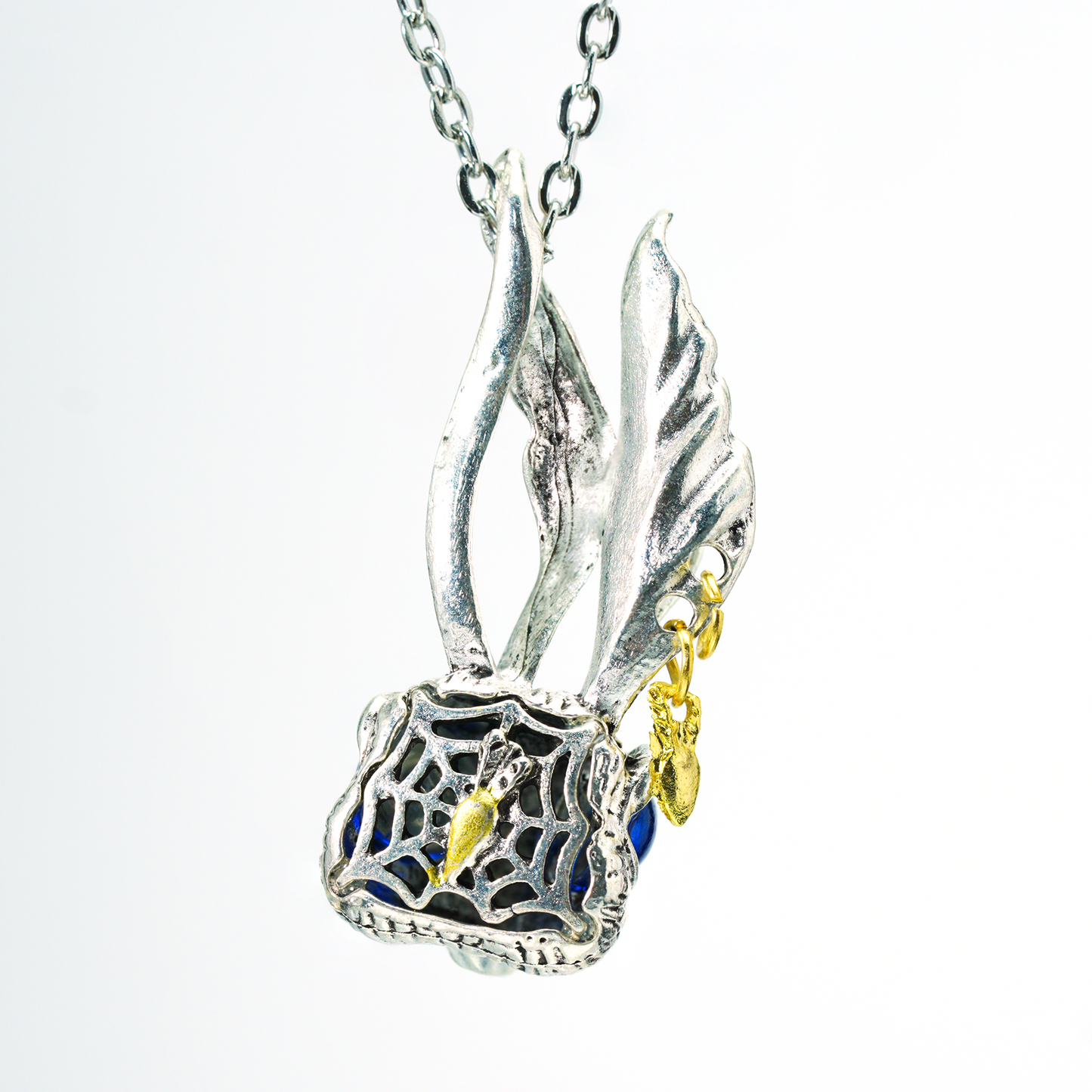 Blauäugiger Kaninchen-Anhänger | Fantasy-Tier-Halskette | Traum-Amulett-Schmuck | Kunsthandwerkliches Statement-Geschenk