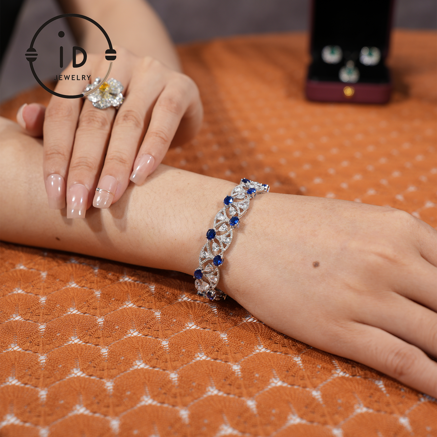 Sterling Silver Sapphire Bracelet, Hollow Design, Ideal for Anniversary Gifts, Women's Jewelry