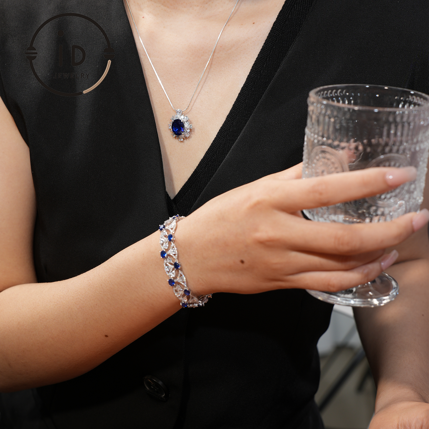 Sterling Silver Sapphire Bracelet, Hollow Design, Ideal for Anniversary Gifts, Women's Jewelry