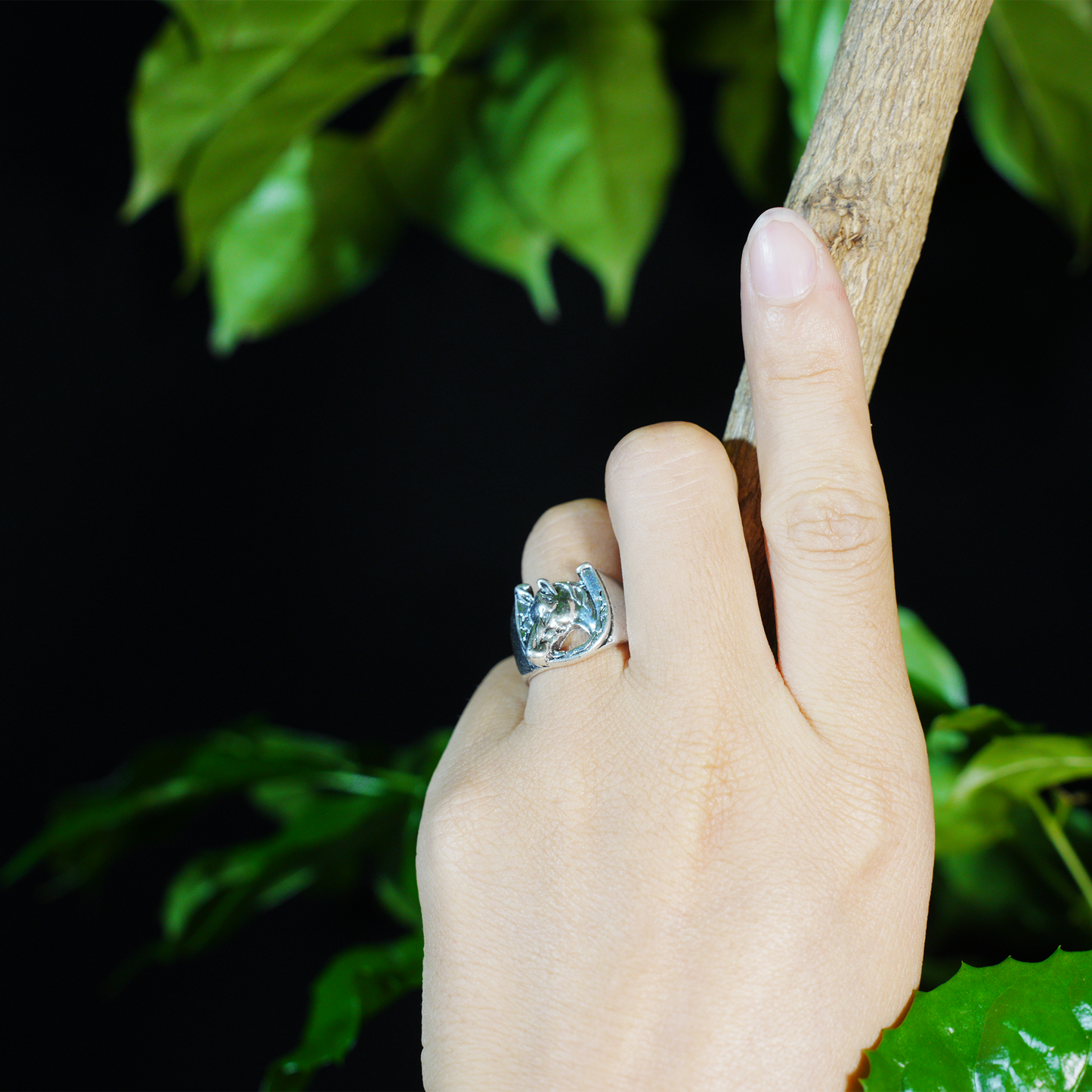 Horse Head Ring, Vintage Horseshoe Ring, Carved Style Ring, Lucky Amulet Jewelry, Western Cowboy Animal Ring