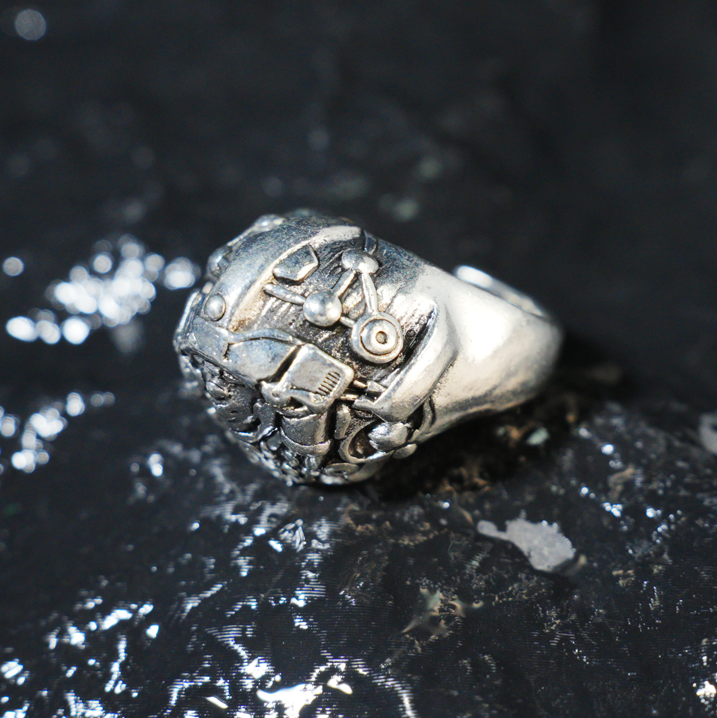 Cyber Warrior Helmet Ring, Mech Head Armor Ring for Men, Cyberpunk Sci-Fi Jewelry