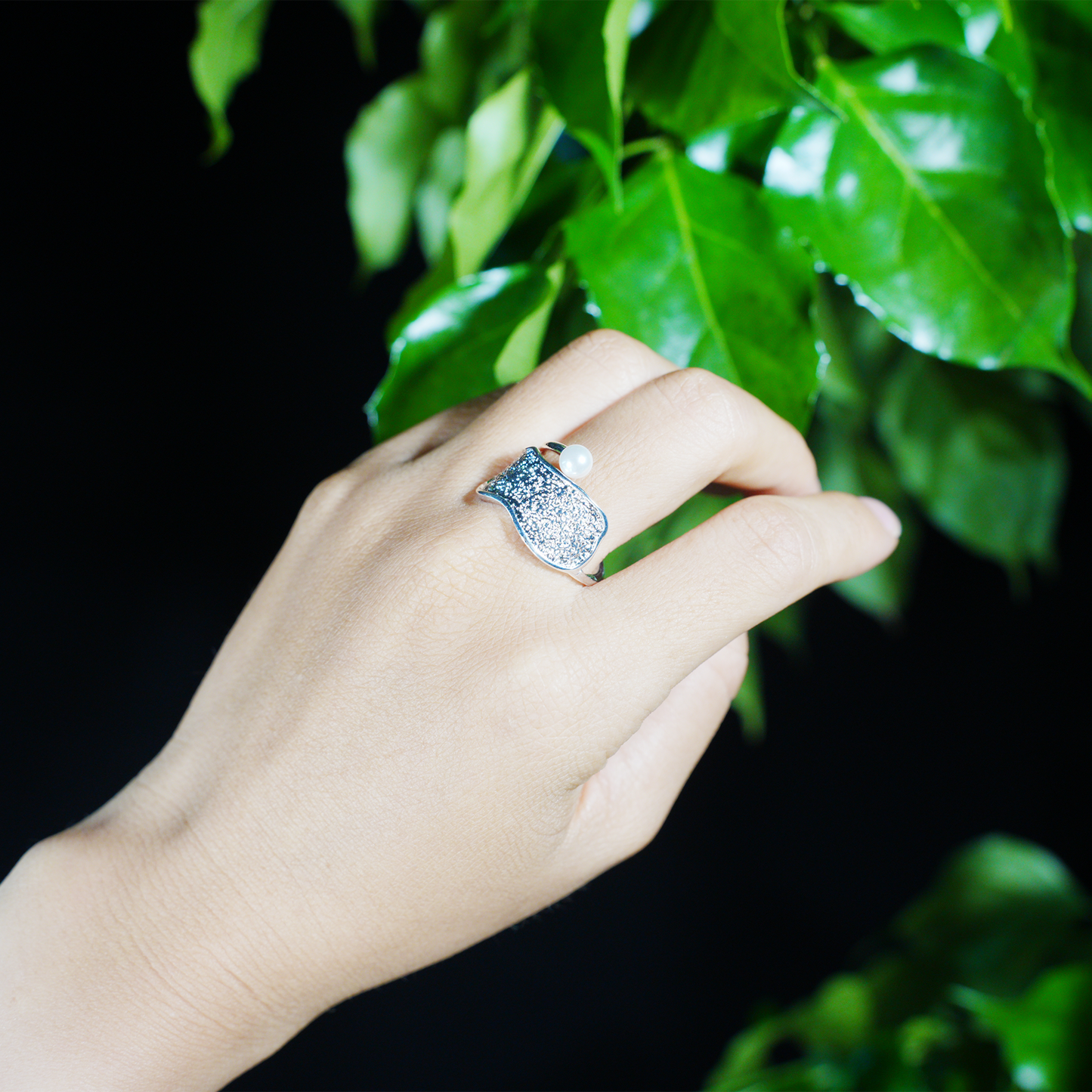 Silver Pearl Ring, Minimalist Hammered Texture Statement Band, Sculptural Modern Jewelry for Everyday Elegance