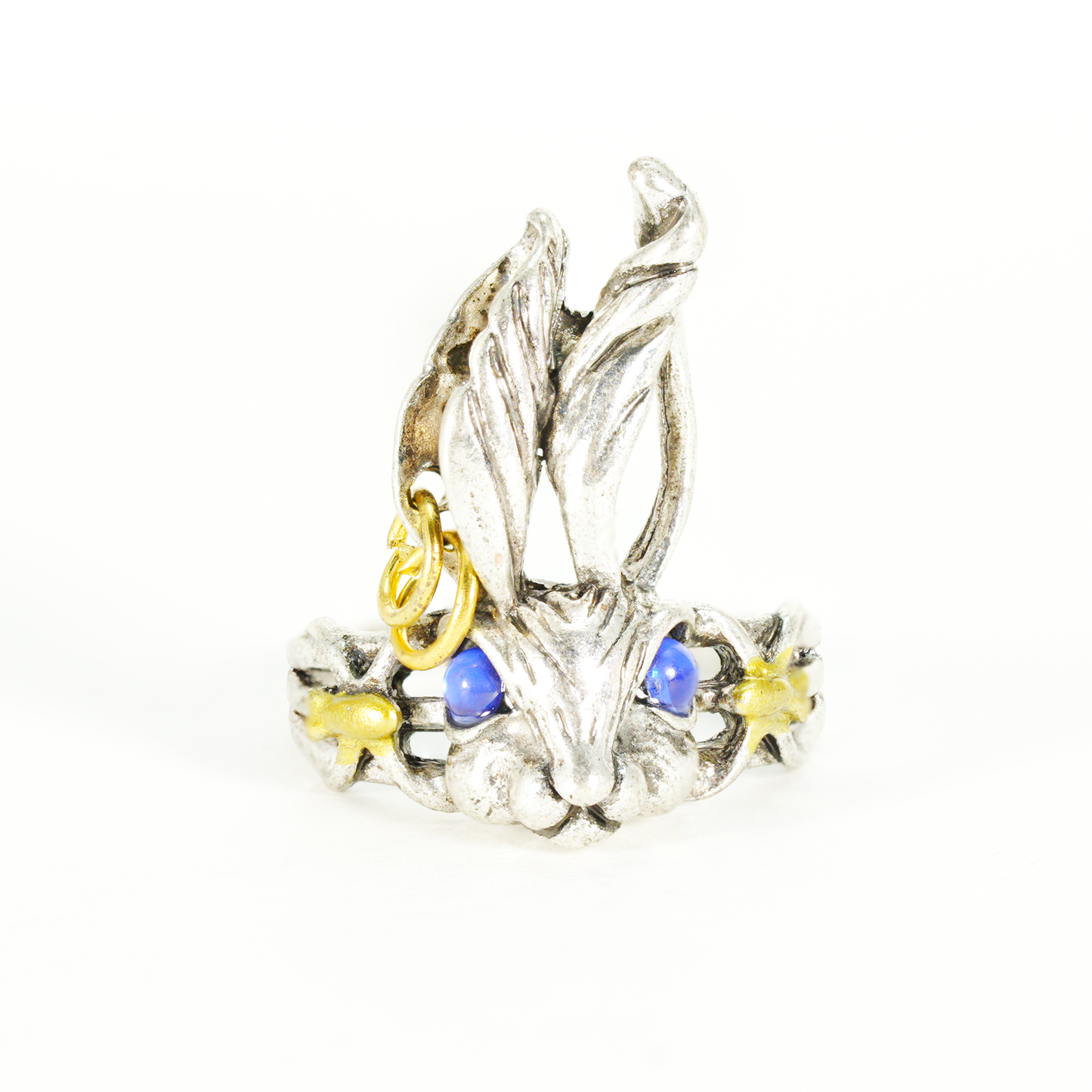 Fantasy Gothic Hasenring – Tiertotem-Design, blauäugiger Hasenschmuck, wunderliches Geschenk im Waldstil