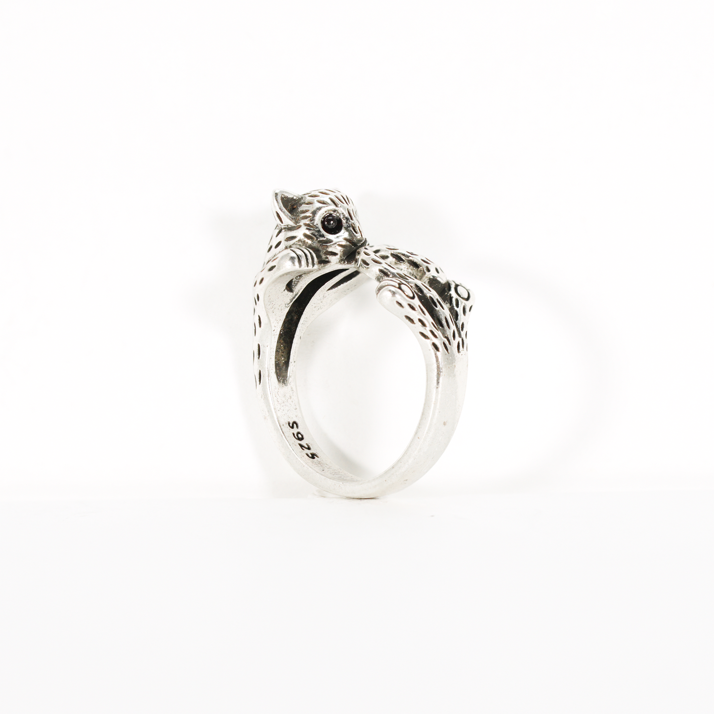 Playful Cat Ring | Whimsical Animal Jewelry | Gothic Cute Cat Band for Animal Lovers
