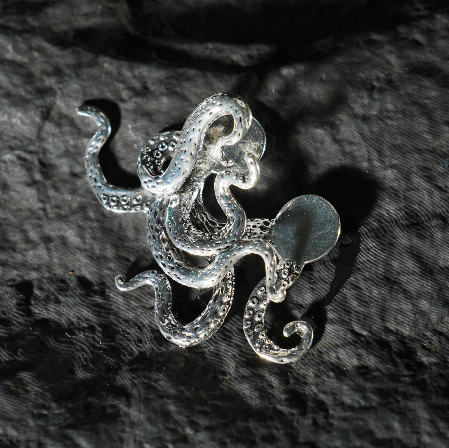 Einzigartige Oktopus-Brosche für Herrenanzüge, kreatives Finish-Design, personalisiertes High-End-Accessoire, ideal für geschäftliche und formelle Anlässe
