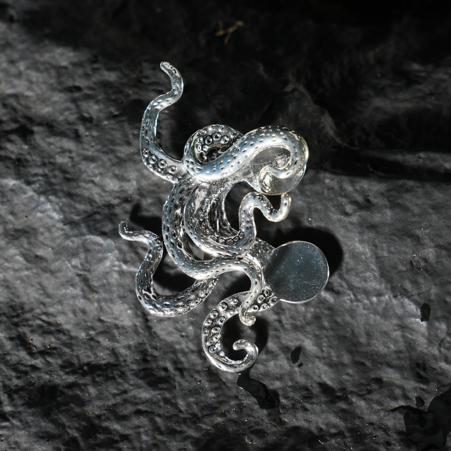 Einzigartige Oktopus-Brosche für Herrenanzüge, kreatives Finish-Design, personalisiertes High-End-Accessoire, ideal für geschäftliche und formelle Anlässe
