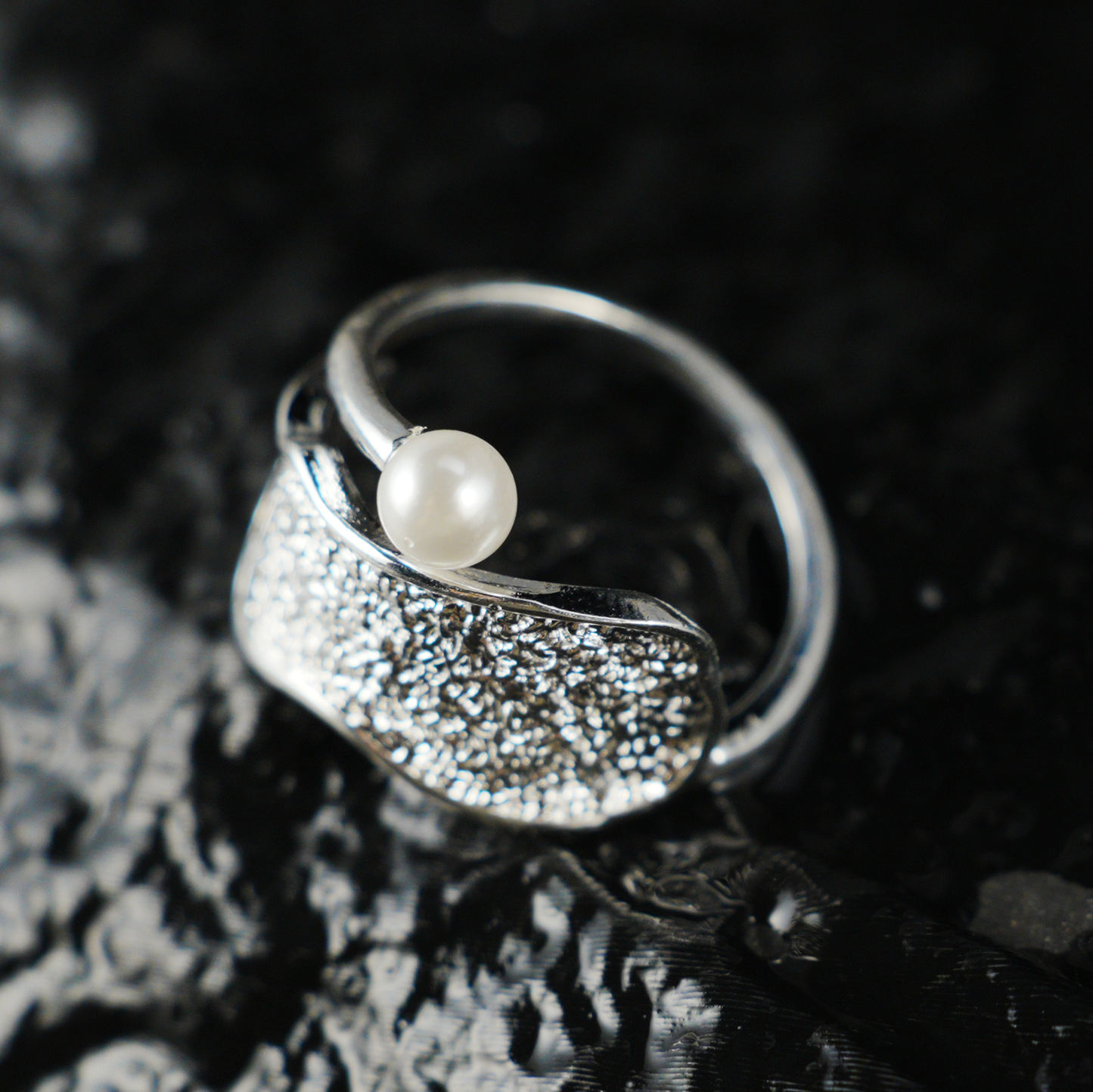 Silver Pearl Ring, Minimalist Hammered Texture Statement Band, Sculptural Modern Jewelry for Everyday Elegance