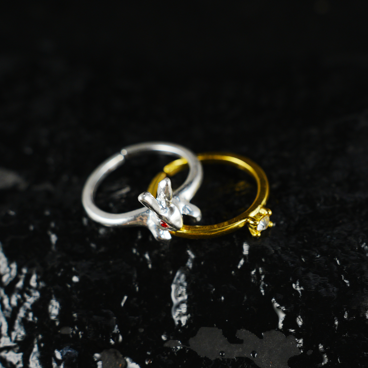 Kaninchen Kristall Umarmungsring, Süßer Hasenschmuck, Zweifarbiger Künstlerring, Fantasy Tier Design, Geschenk für Sie