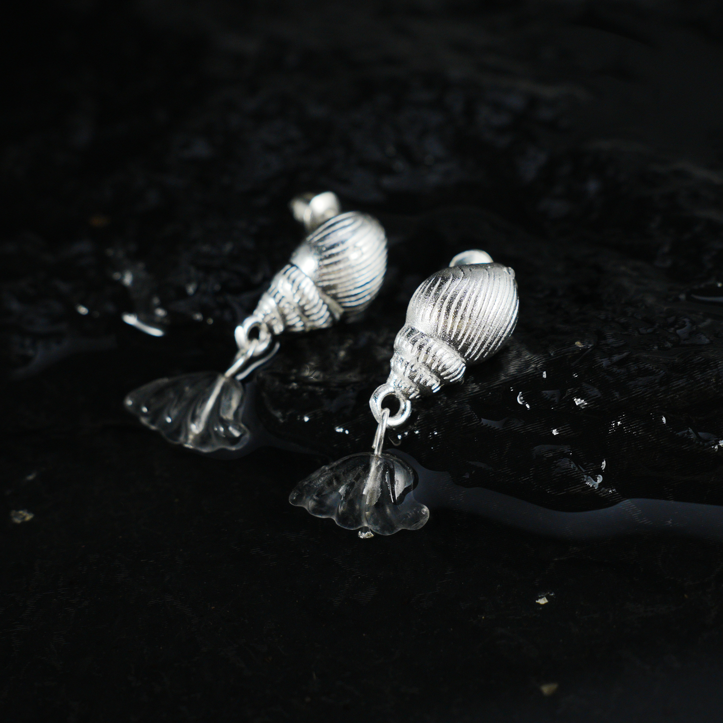 Ocean Shell Drop Earrings with Petal-Shaped Crystals, Artistic Sea-Inspired Dangle Earrings for Women