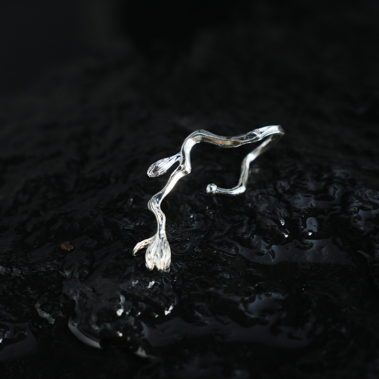 Organic Flow Ear Hook, Minimalist Branch Curve Earcuff, Nature-Inspired Ear Jewelry, Statement Earring