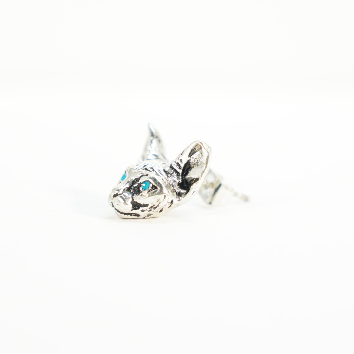 Mystischer Katzen-Ohrstecker mit blauen Augen | Spiritueller Tiertotem-Schmuck | Gothic-Geschenk für Haustierliebhaber