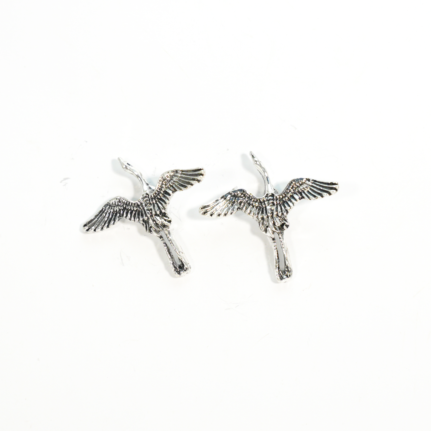 Ohrringe mit schwebendem Vogel | Symbol der Freiheit Talisman | Von der Natur inspirierte künstlerische Ohrstecker