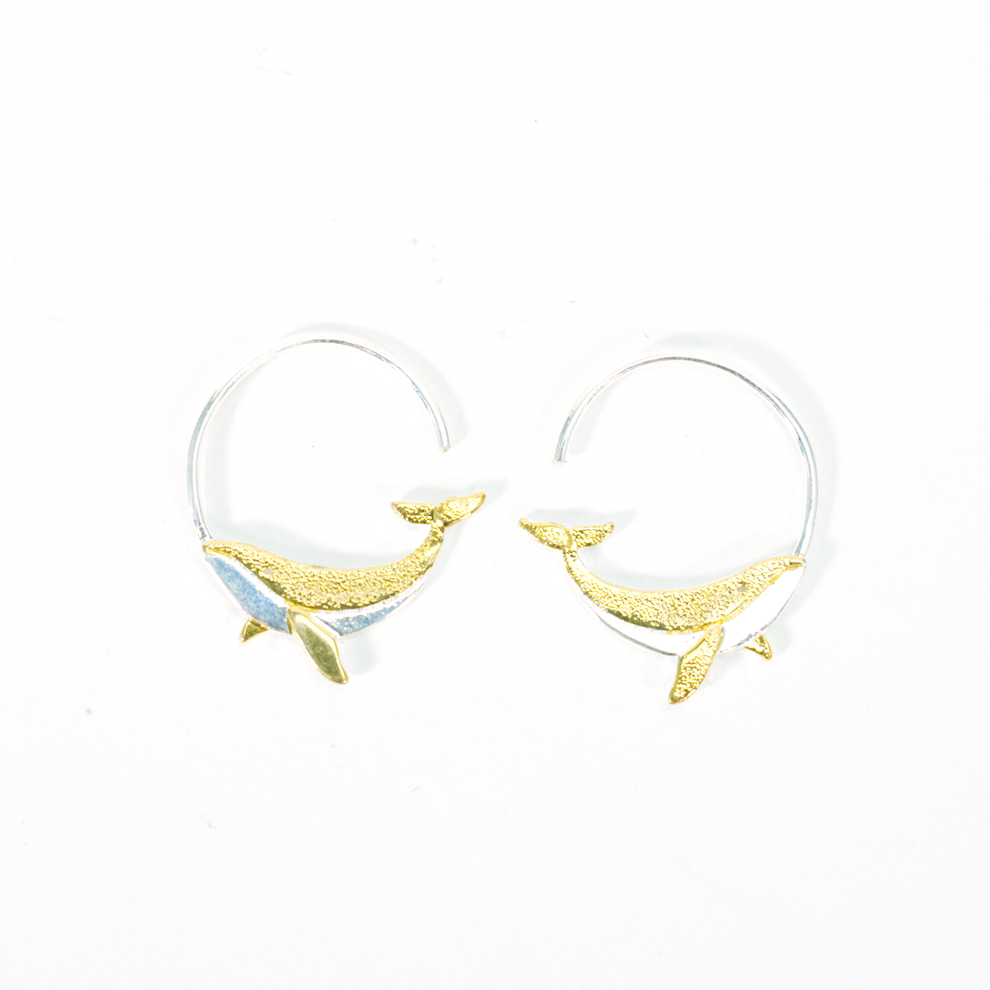 Delfin Ohrstecker – Gold & Silber Zweifarbiger Tier Totem Schmuck, Spirituelles Ozean Liebhaber Geschenk
