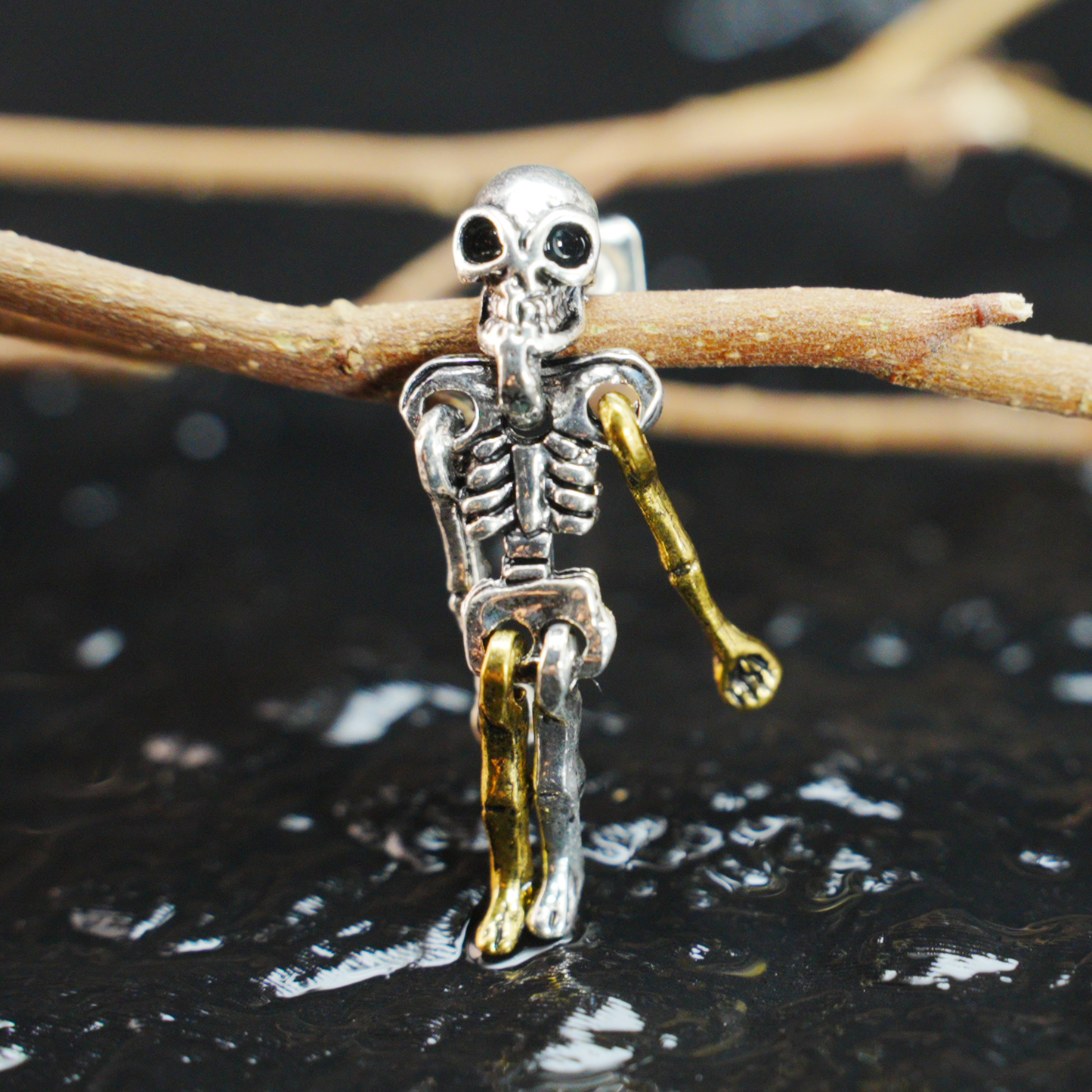 Alien-Skelett-Ohrstecker – Gothic-Totenkopf-Design, gruselig süßer Unisex-Schmuck