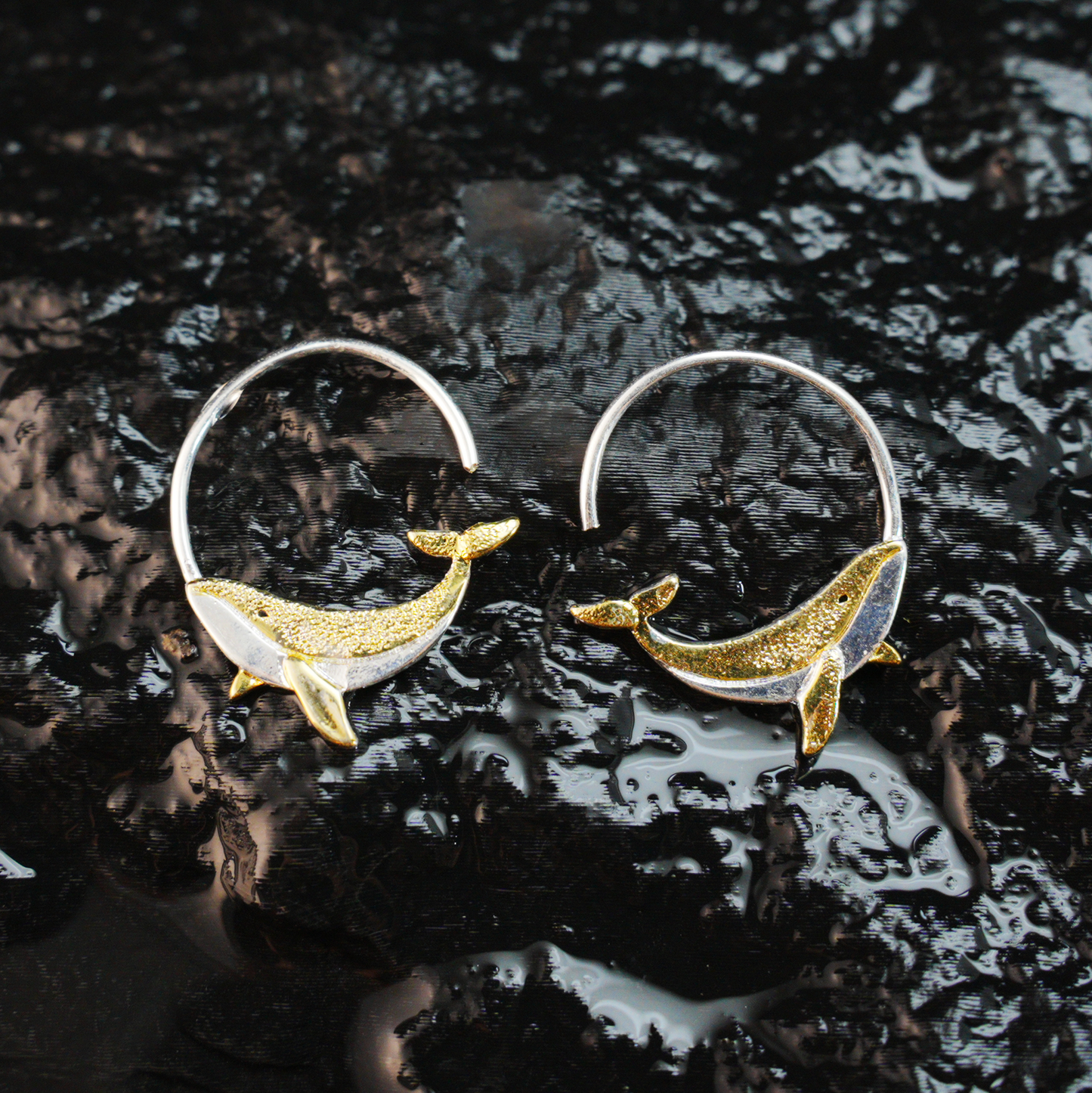 Delfin Ohrstecker – Gold & Silber Zweifarbiger Tier Totem Schmuck, Spirituelles Ozean Liebhaber Geschenk