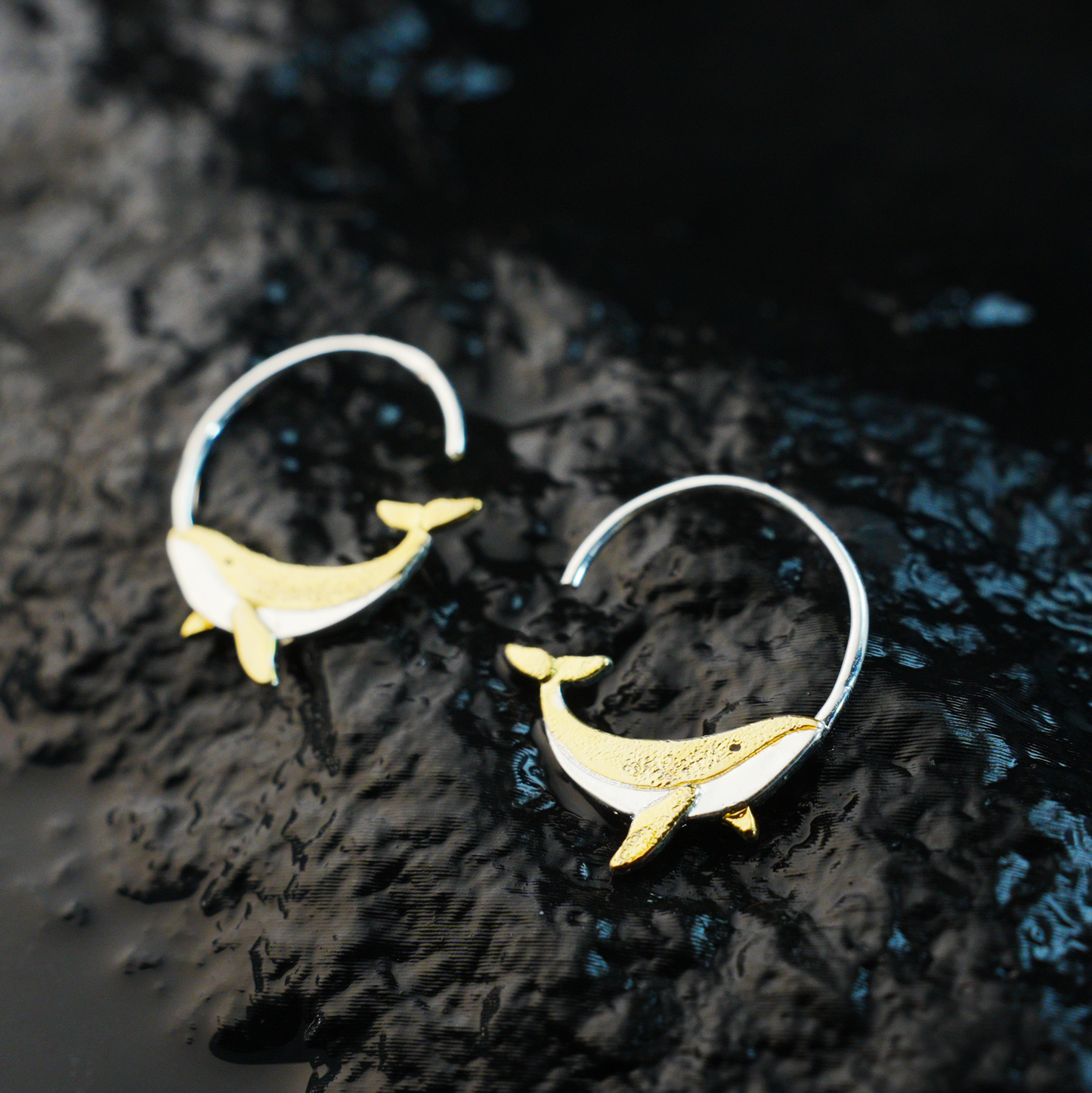 Delfin Ohrstecker – Gold & Silber Zweifarbiger Tier Totem Schmuck, Spirituelles Ozean Liebhaber Geschenk