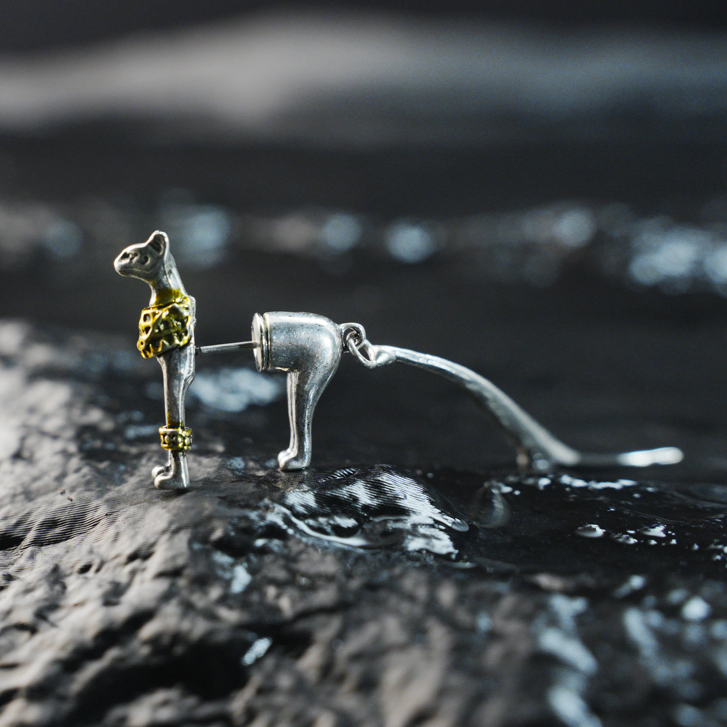 Egyptian Cat Stud Earring, Single Bastet Totem Earring for Women, Spiritual Protection Jewelry, Cat Lover Gift