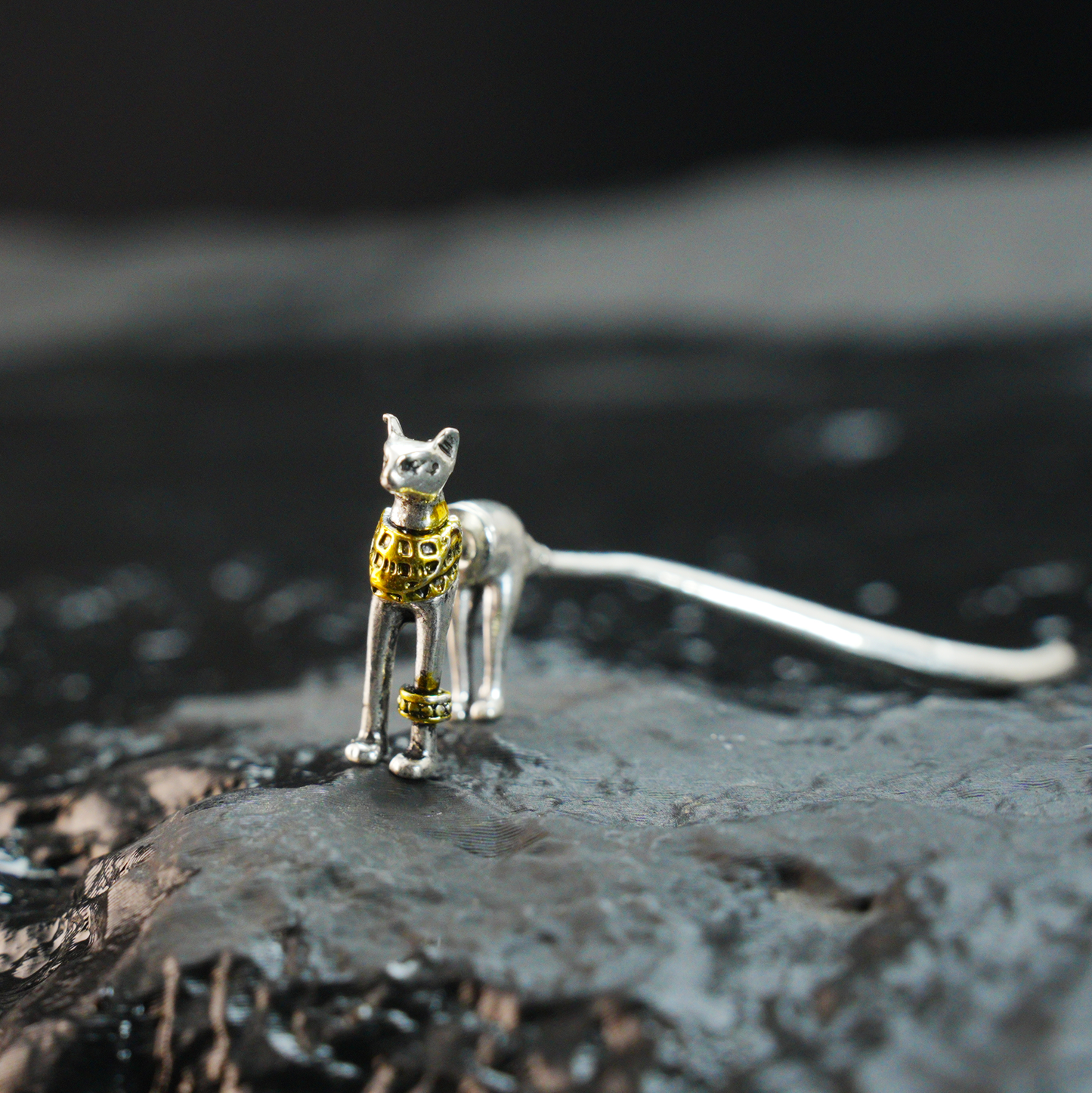 Egyptian Cat Stud Earring, Single Bastet Totem Earring for Women, Spiritual Protection Jewelry, Cat Lover Gift