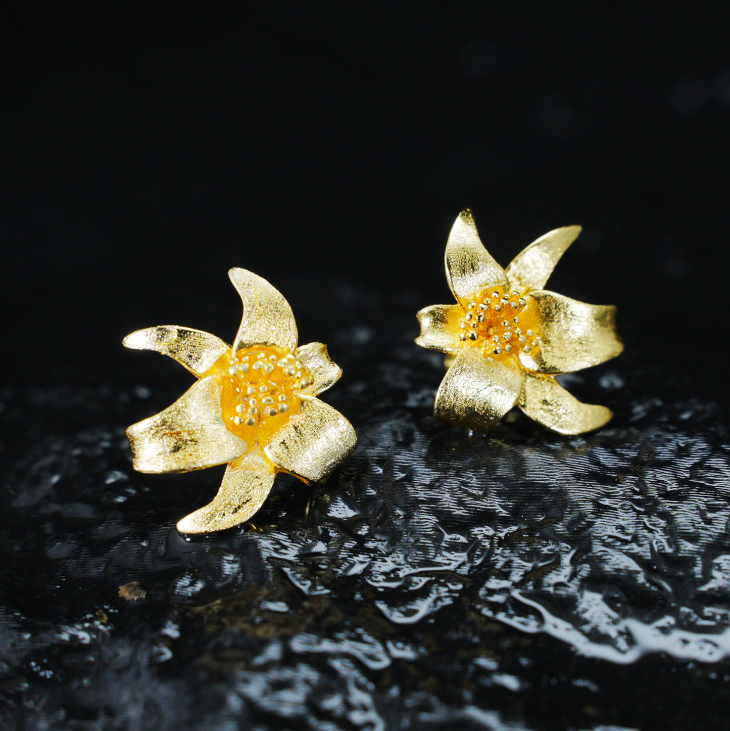 Blooming Elegance Floral Stud Earrings – Delicate Petal Shape, Nature Inspired Jewelry for Women’s Daily Style