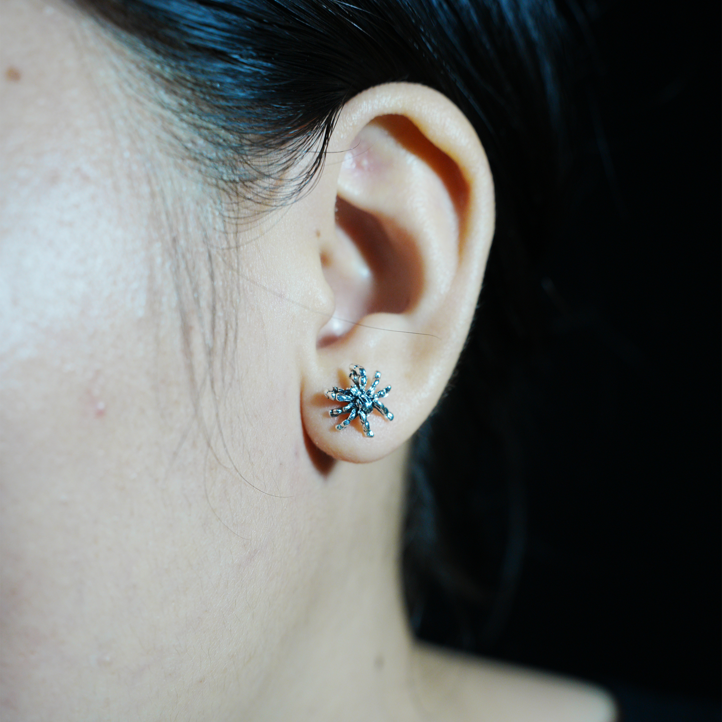Spinnen Ohrstecker für Damen und Herren, Gothic Punk Style Einzelohrstecker, handgefertigter Spinnenschmuck, Symbolisches Tier Totem Geschenk
