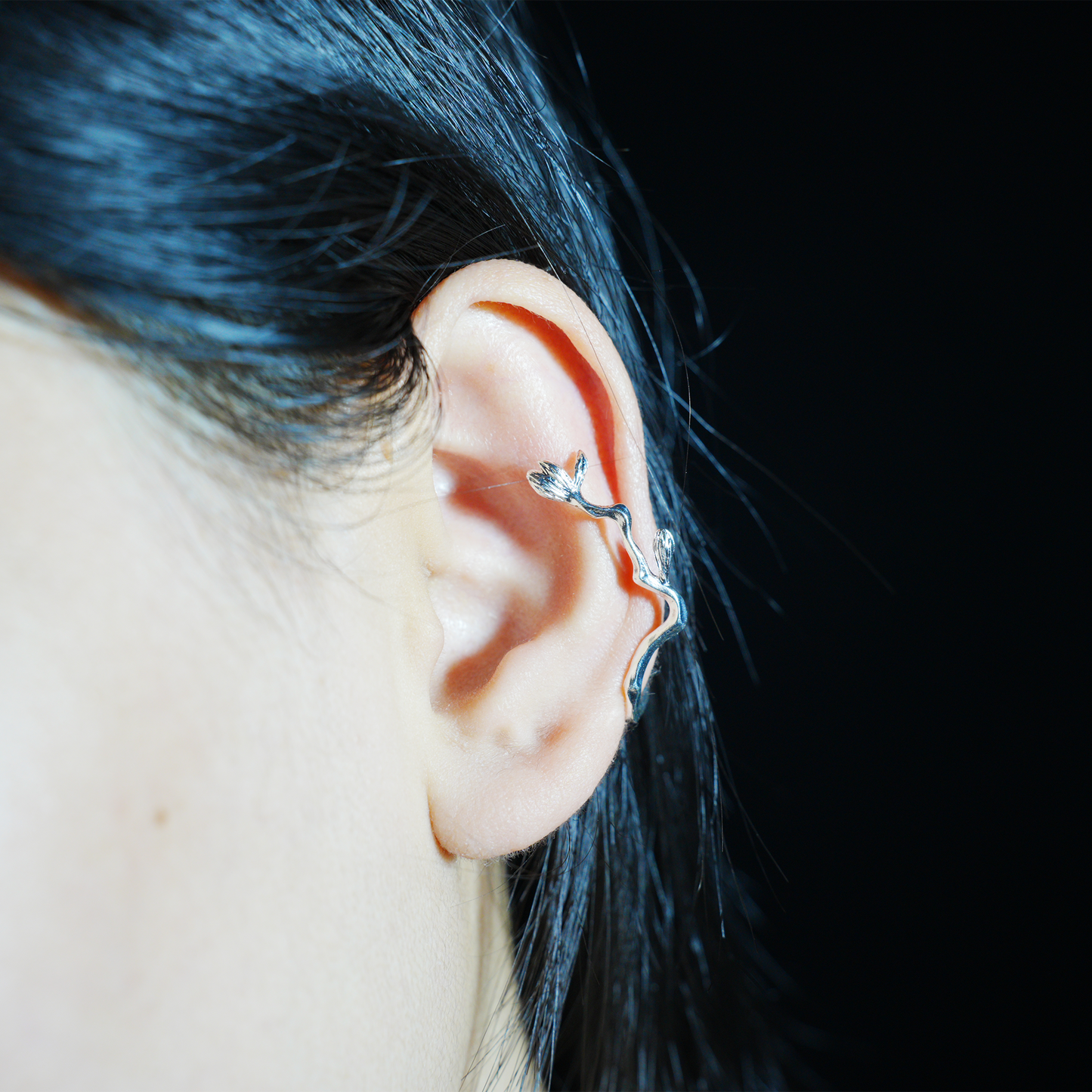 Organic Flow Ear Hook, Minimalist Branch Curve Earcuff, Nature-Inspired Ear Jewelry, Statement Earring